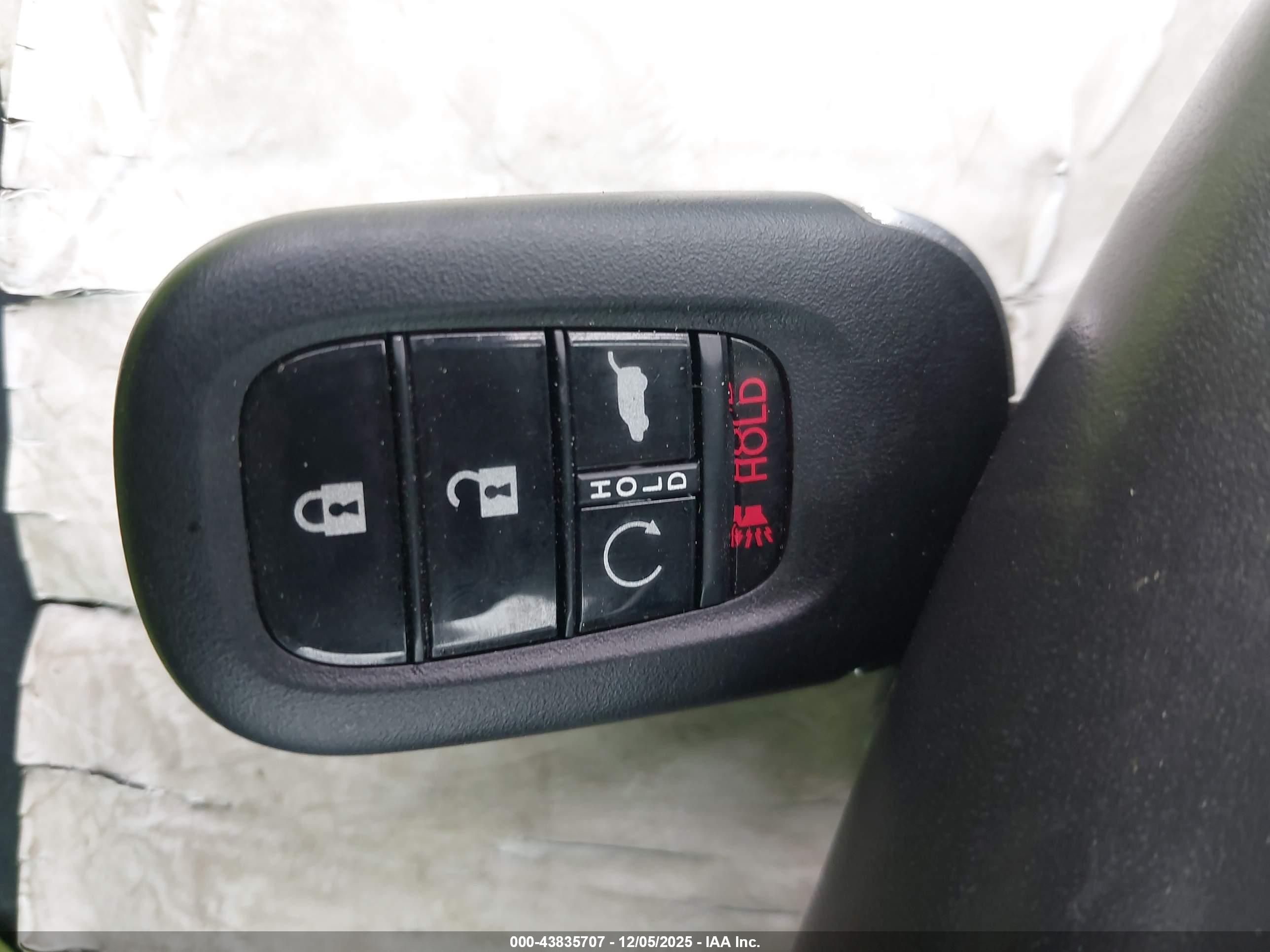 HONDA CR-V image 11