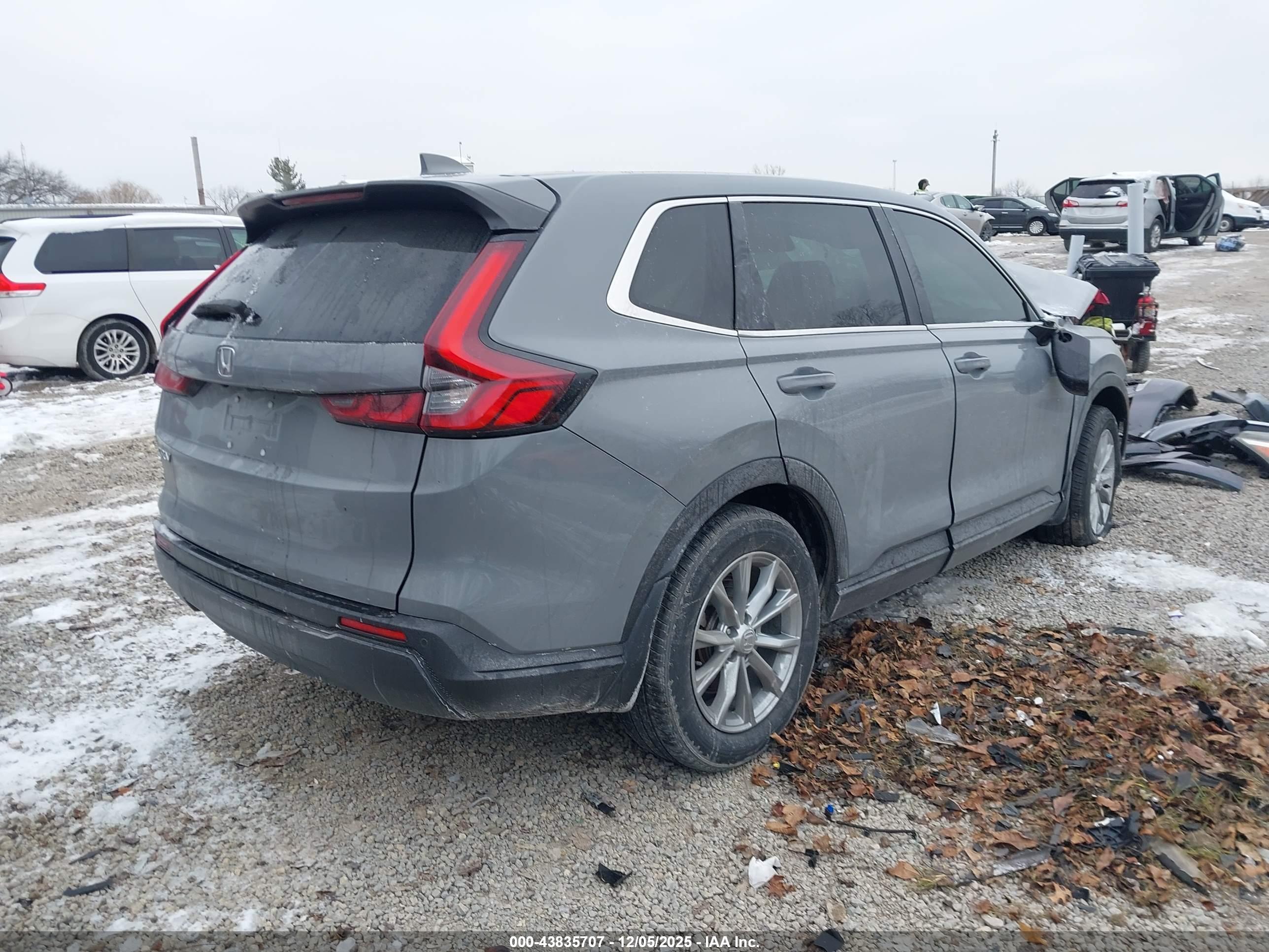 HONDA CR-V image 4