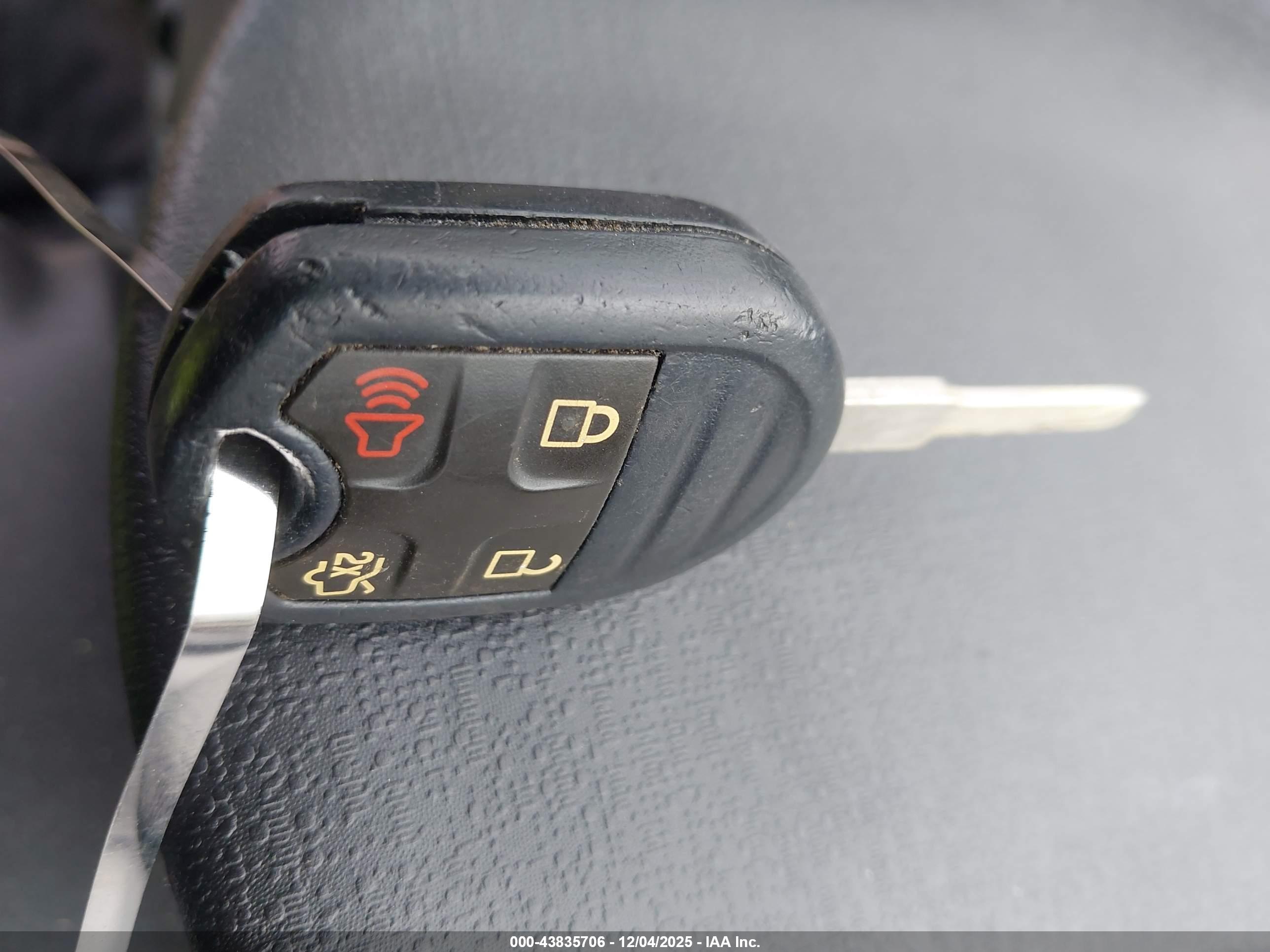 FORD FIESTA image 11