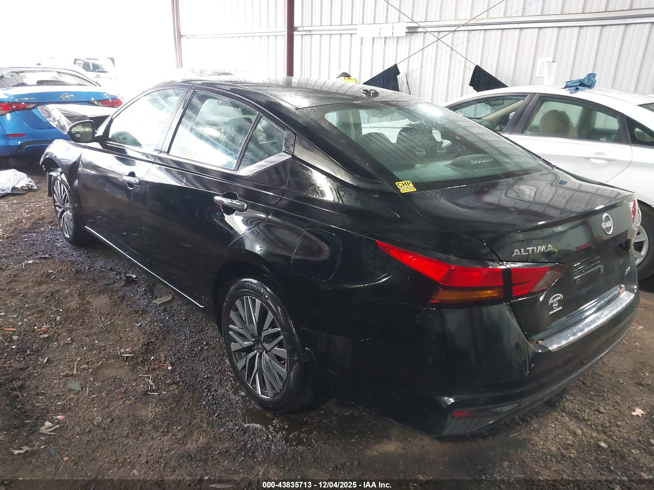 NISSAN ALTIMA image 3