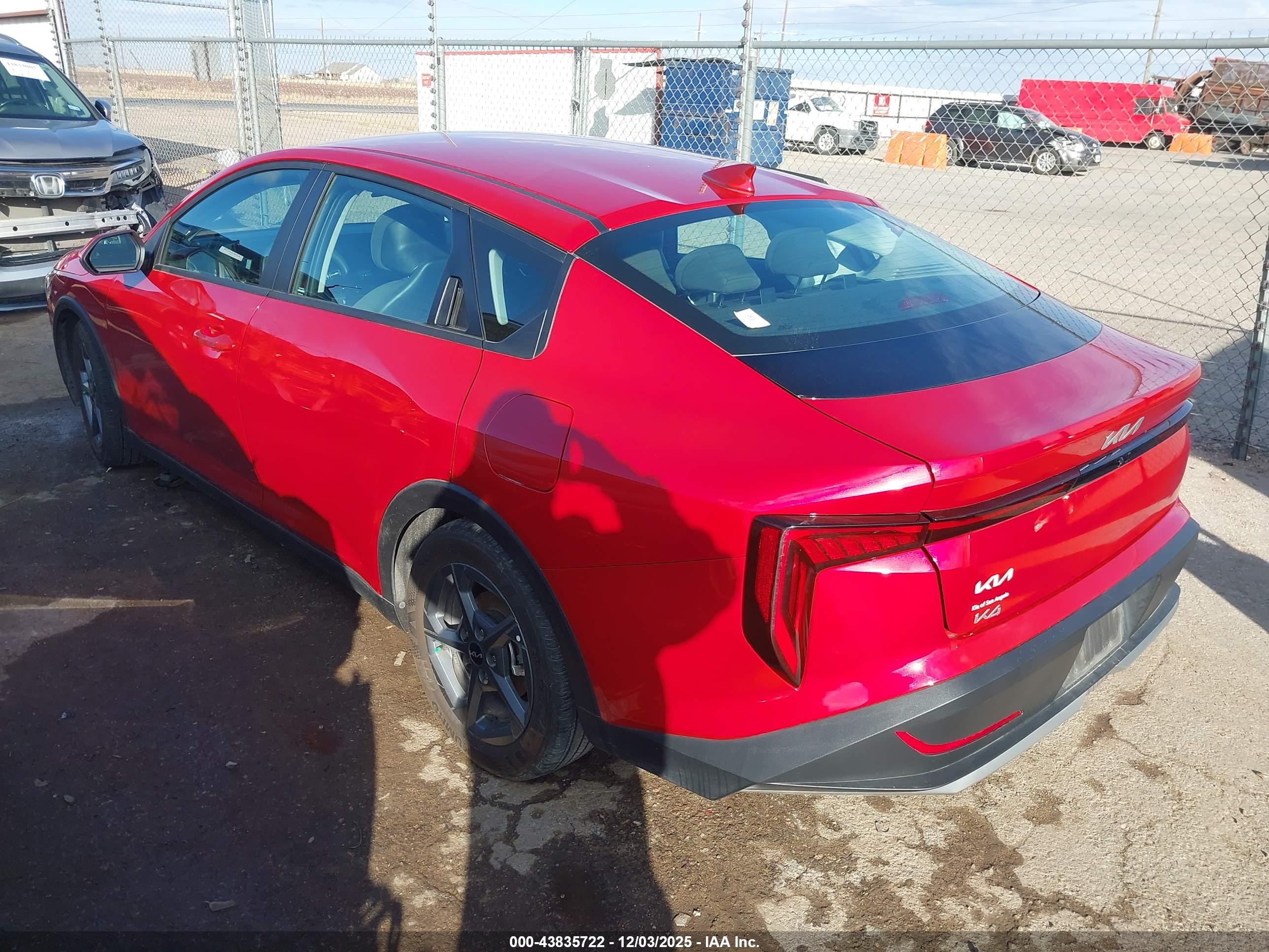 KIA K4 image 3