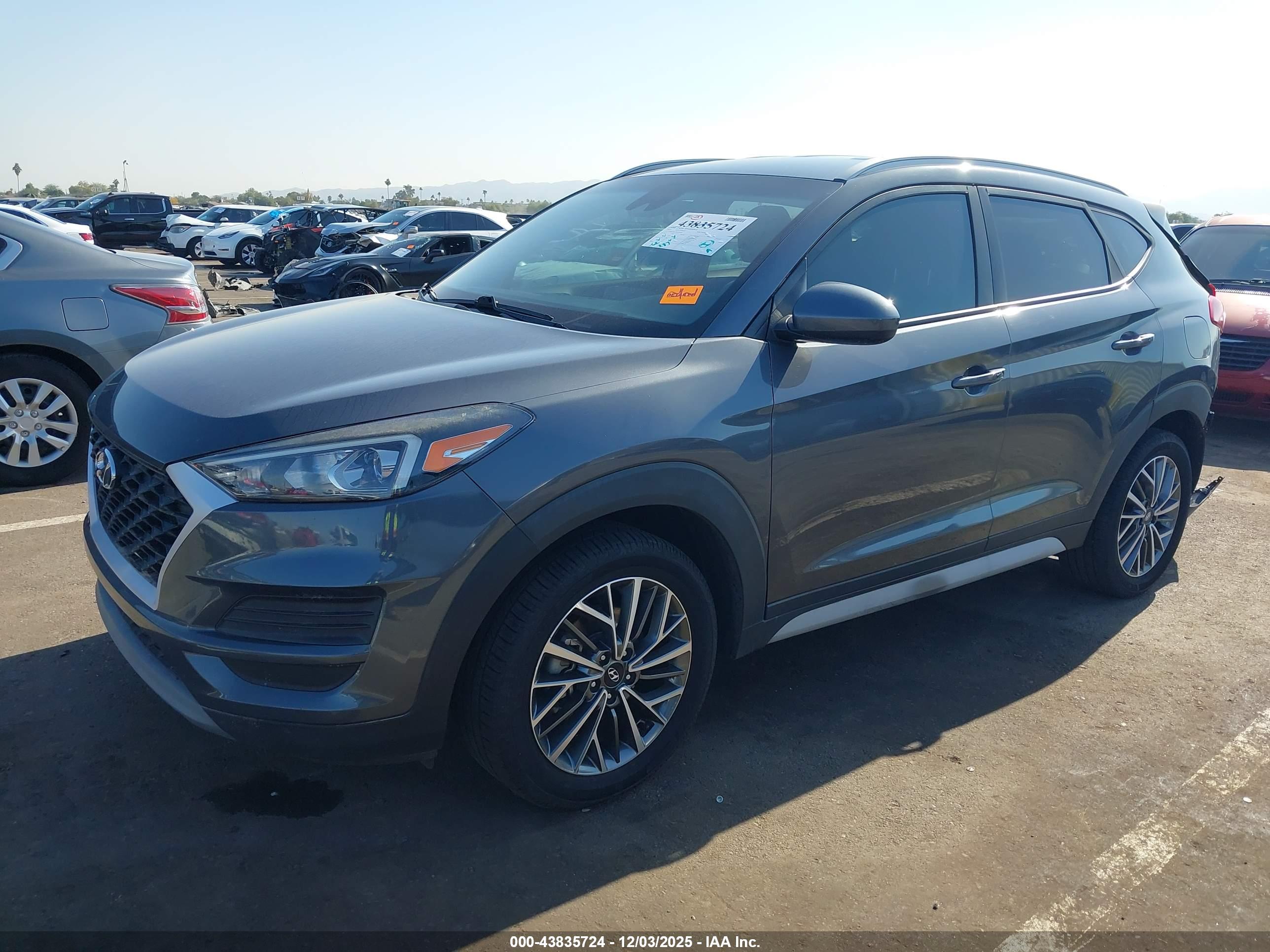 HYUNDAI TUCSON image 2