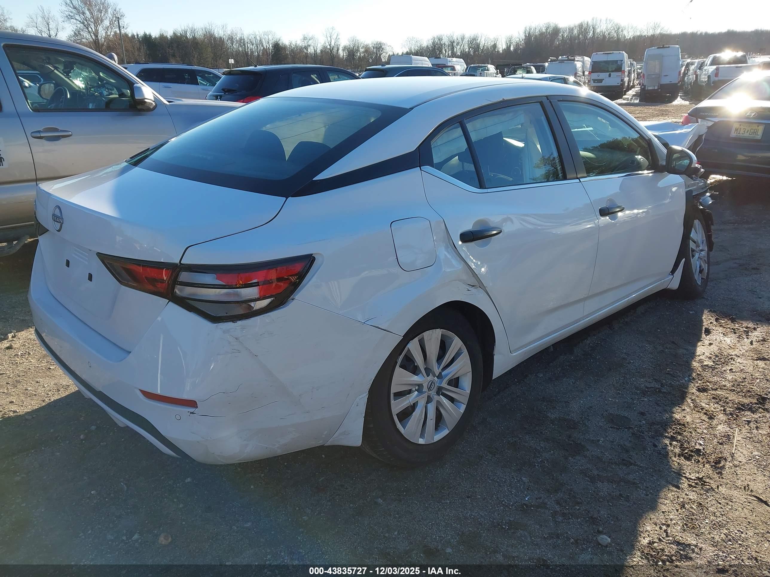 NISSAN SENTRA image 4