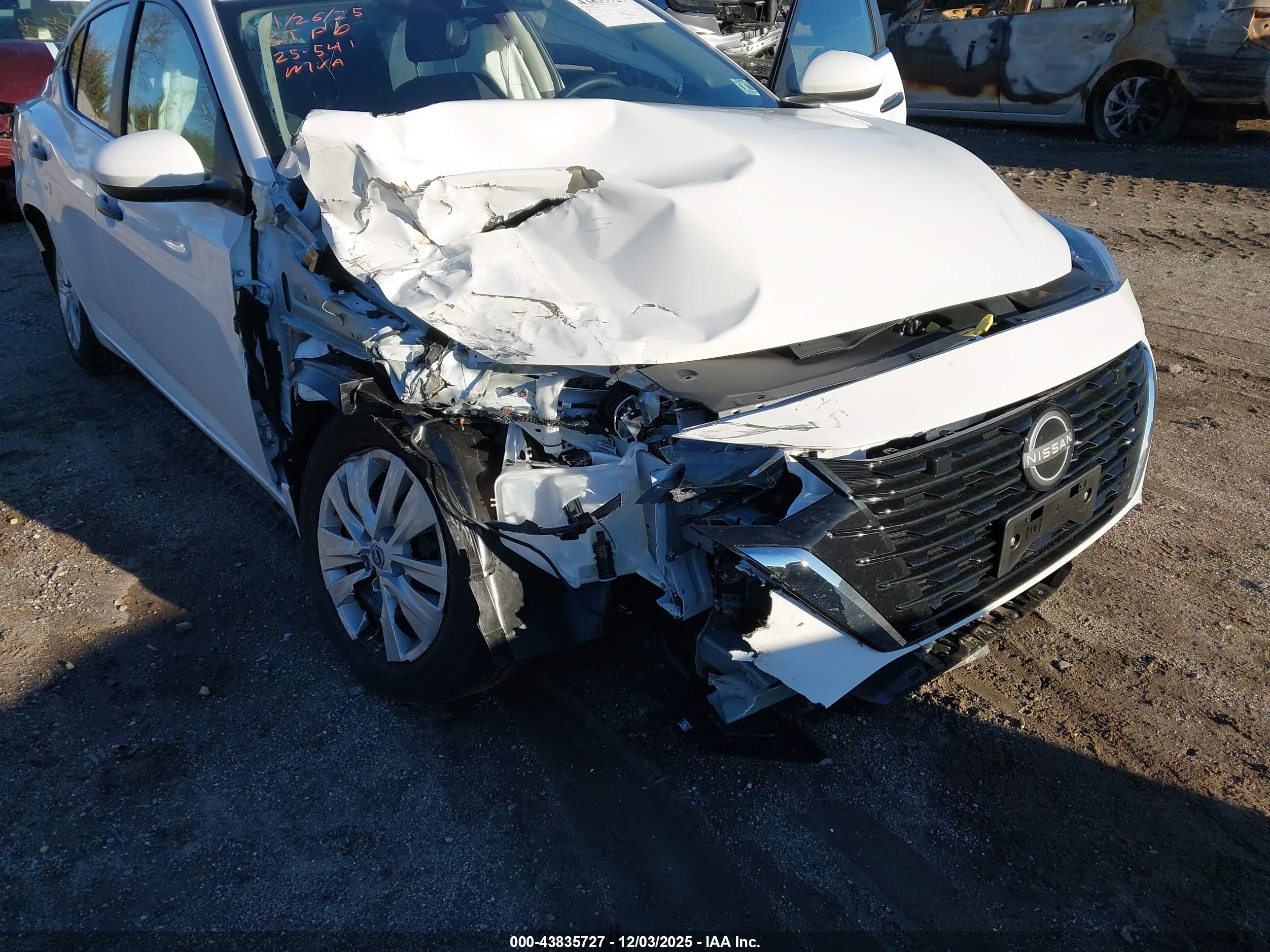NISSAN SENTRA image 6