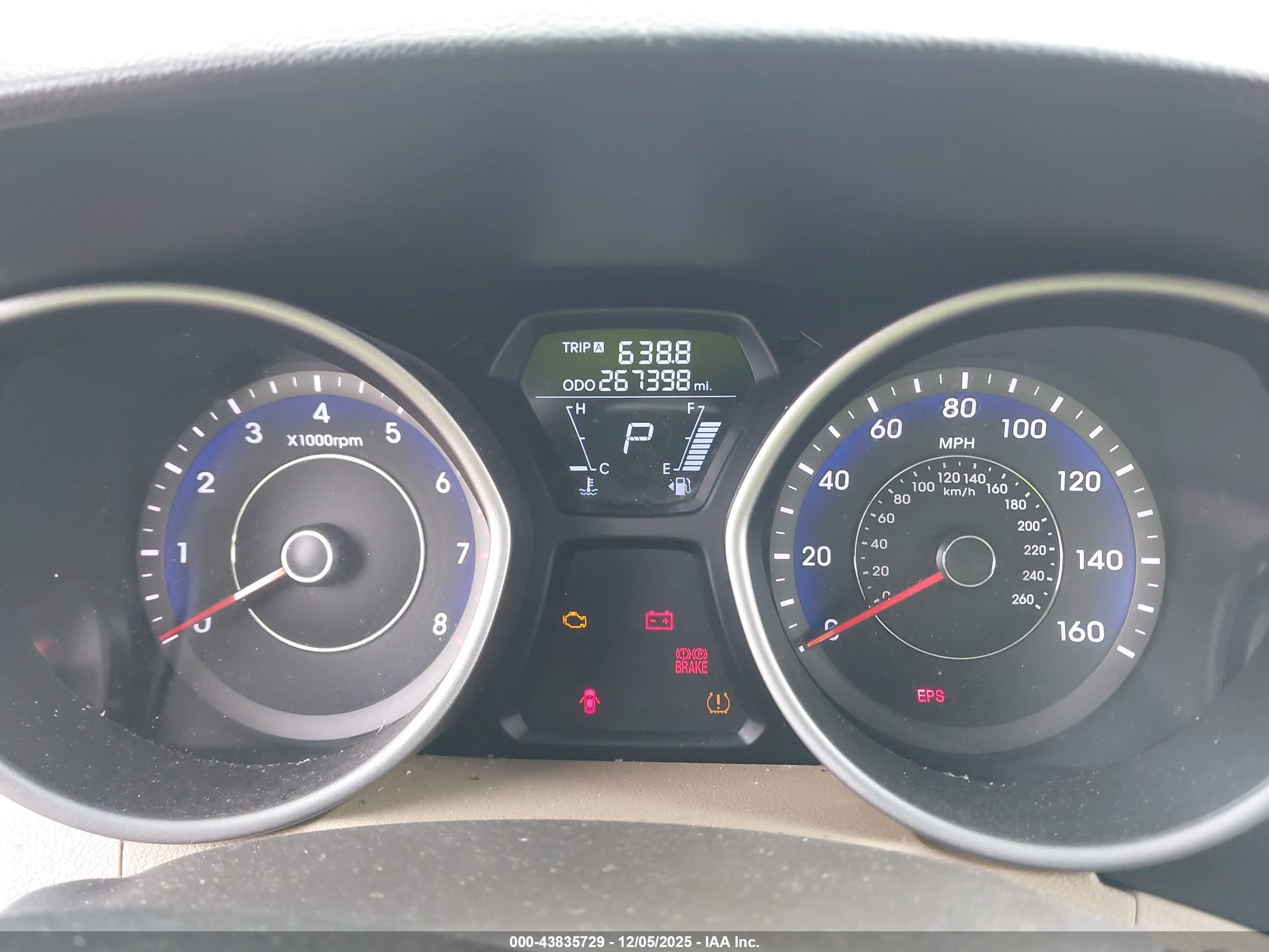 HYUNDAI ELANTRA image 7