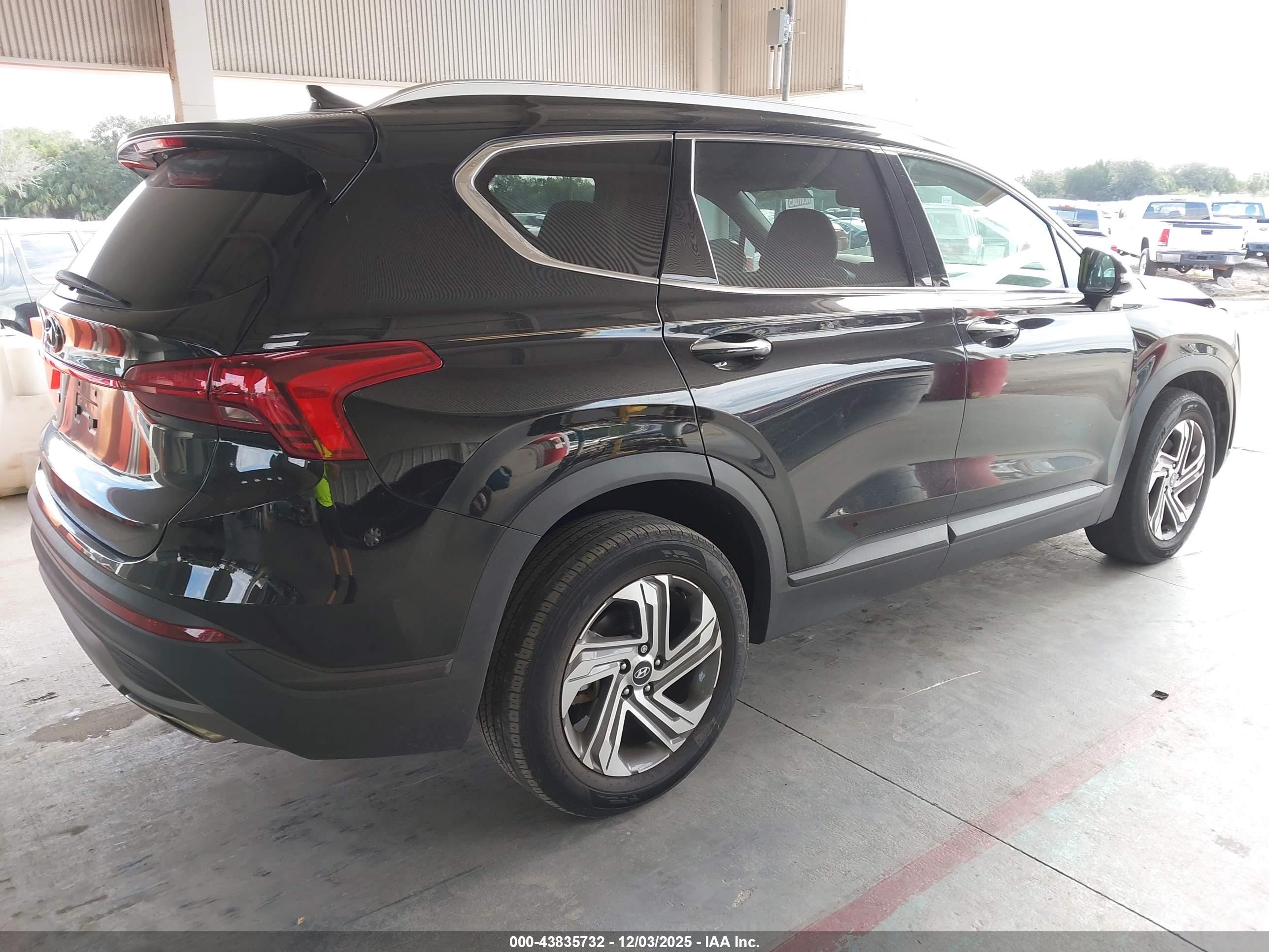 HYUNDAI SANTA image 4