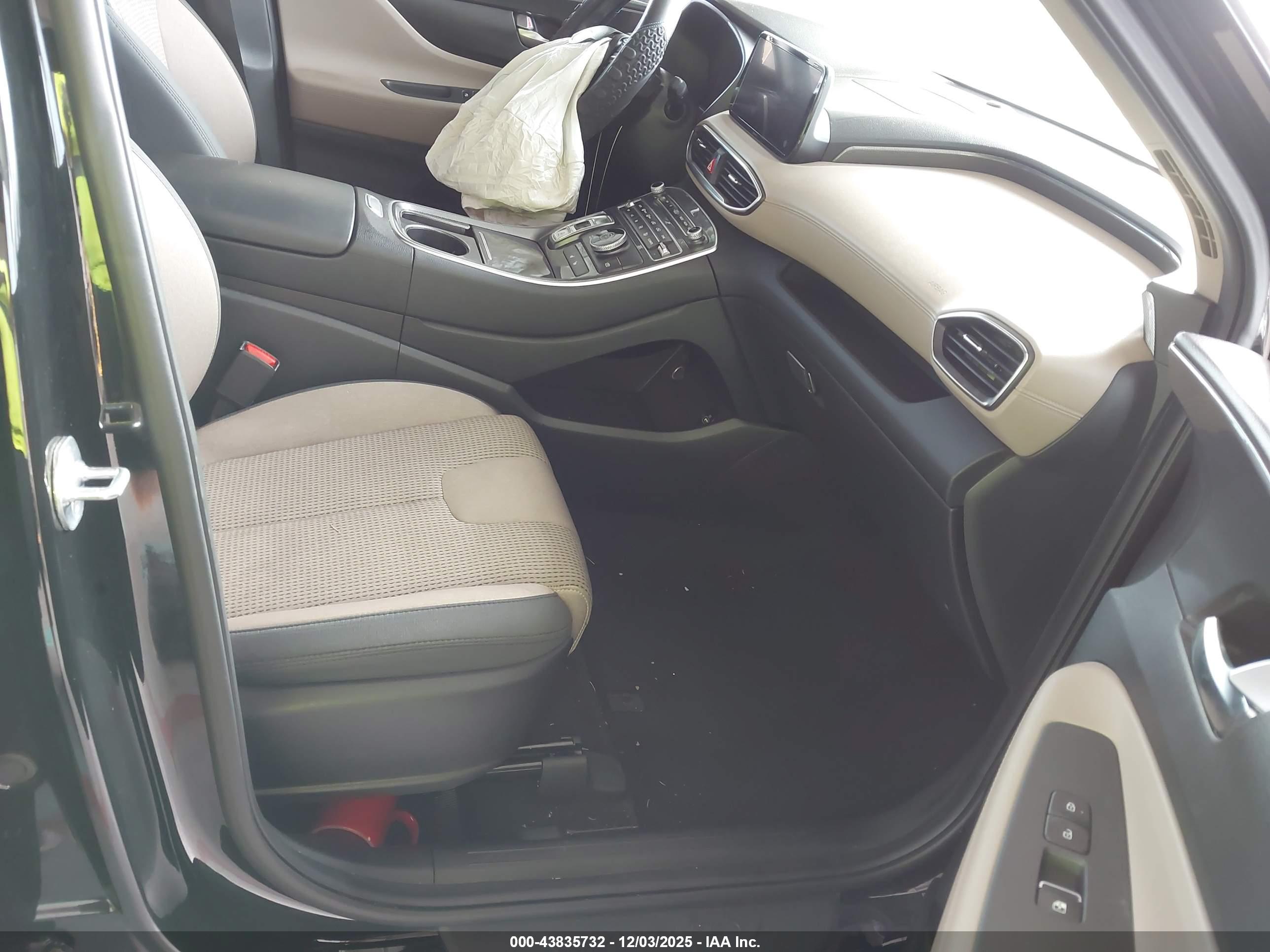 HYUNDAI SANTA image 5