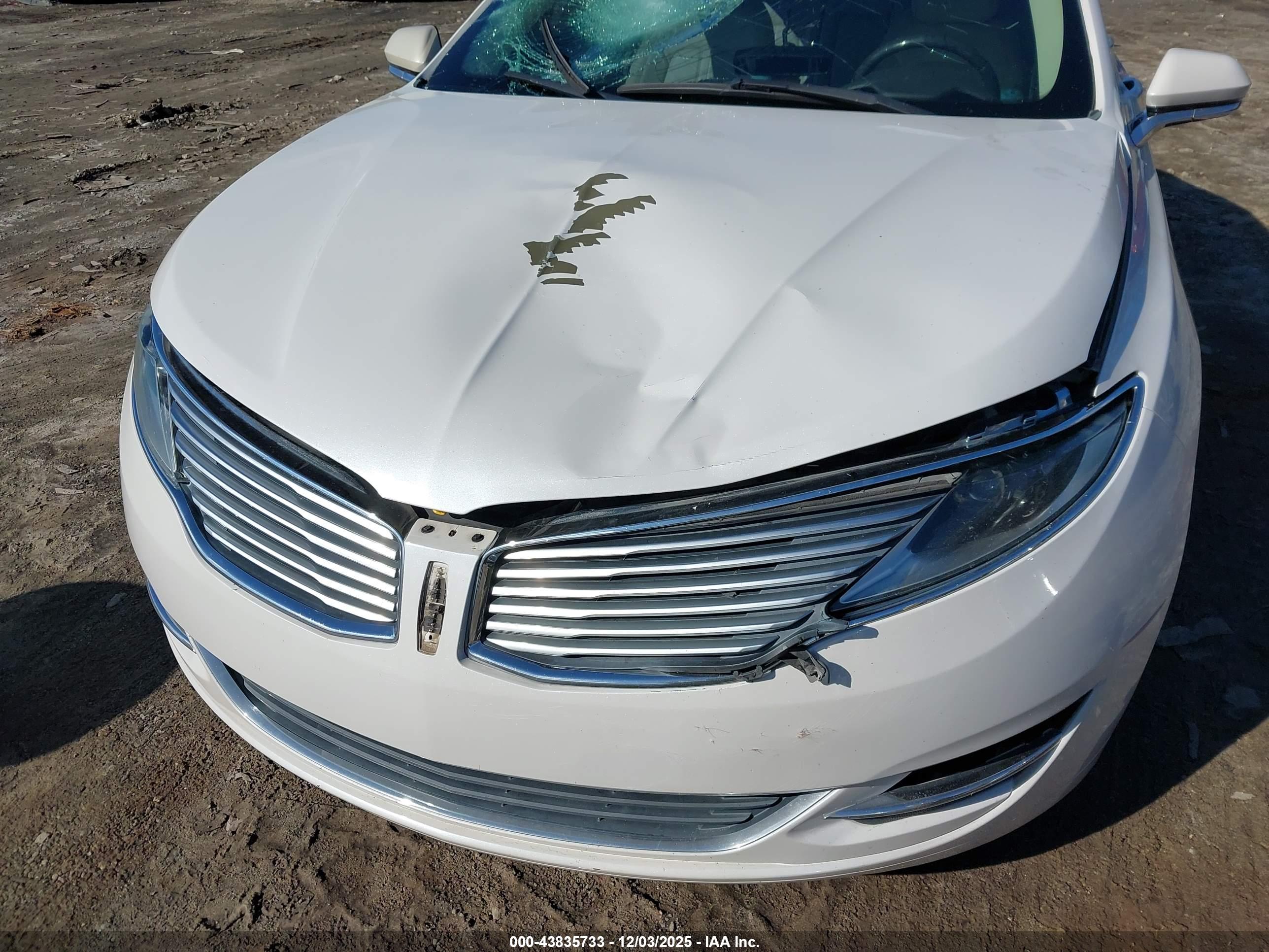 LINCOLN MKZ image 6