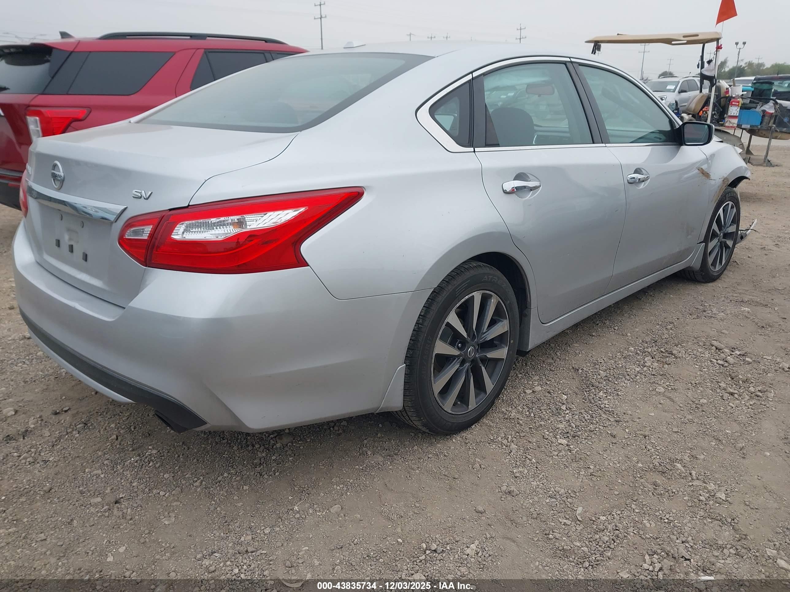 NISSAN ALTIMA image 4