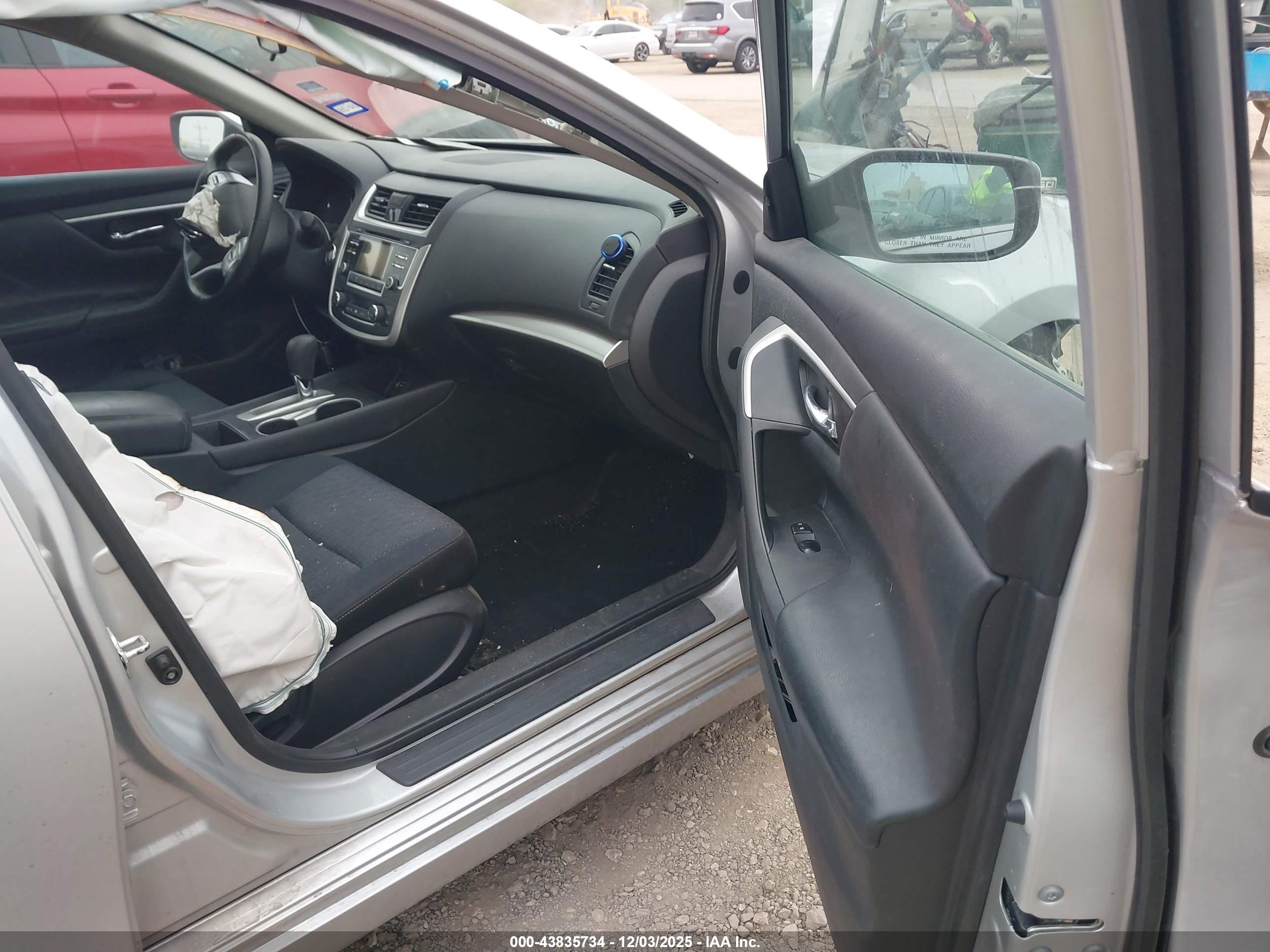 NISSAN ALTIMA image 5