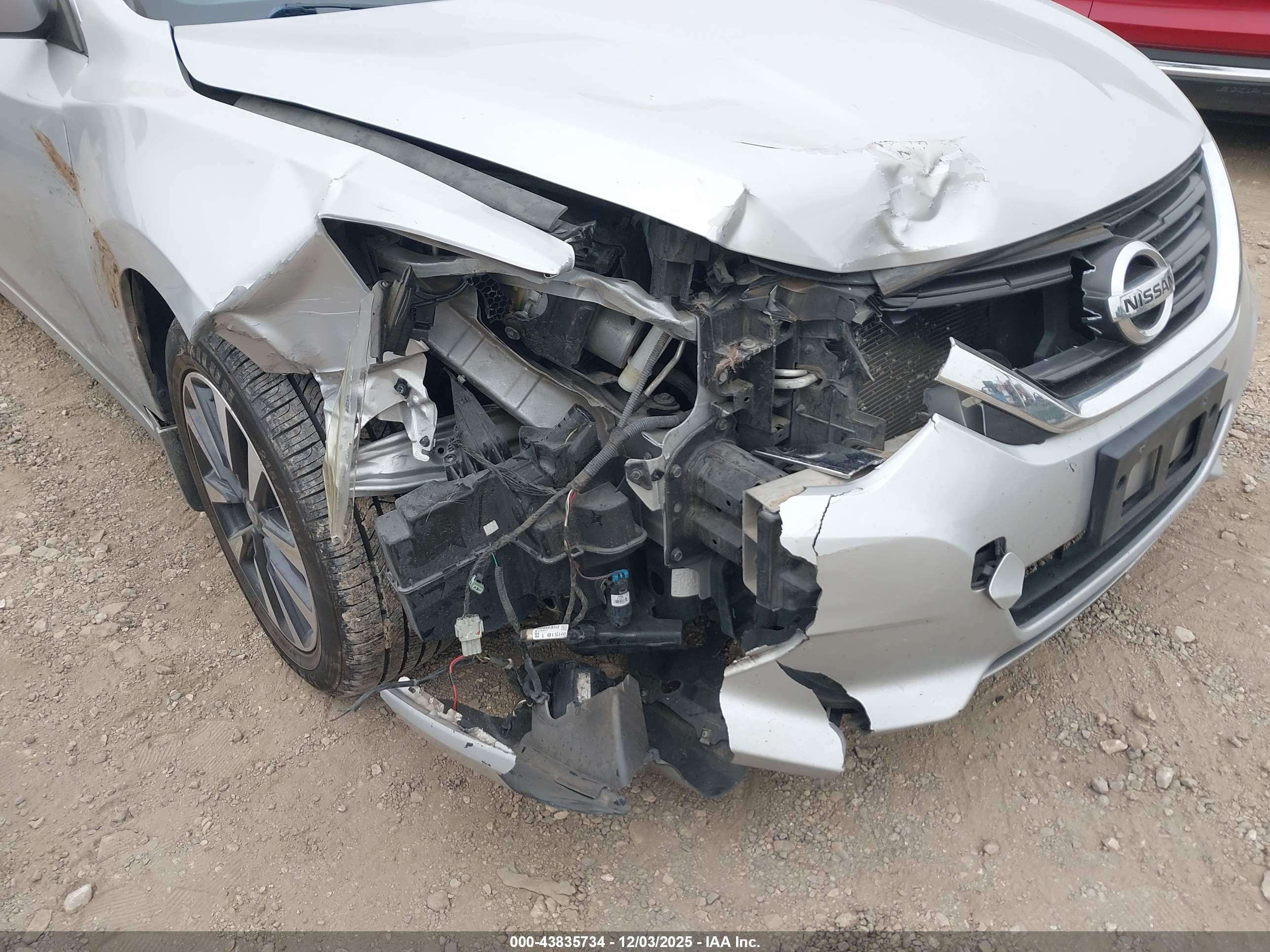 NISSAN ALTIMA image 6