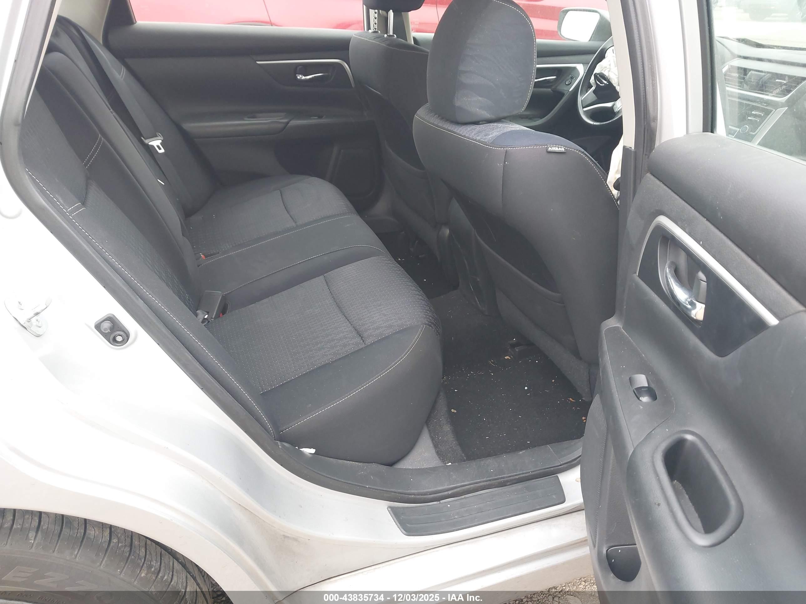 NISSAN ALTIMA image 8