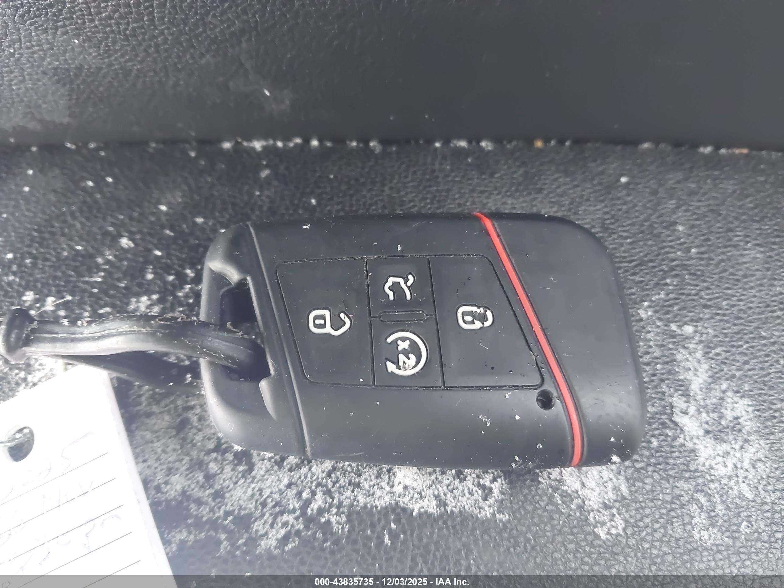 VOLKSWAGEN ATLAS image 11