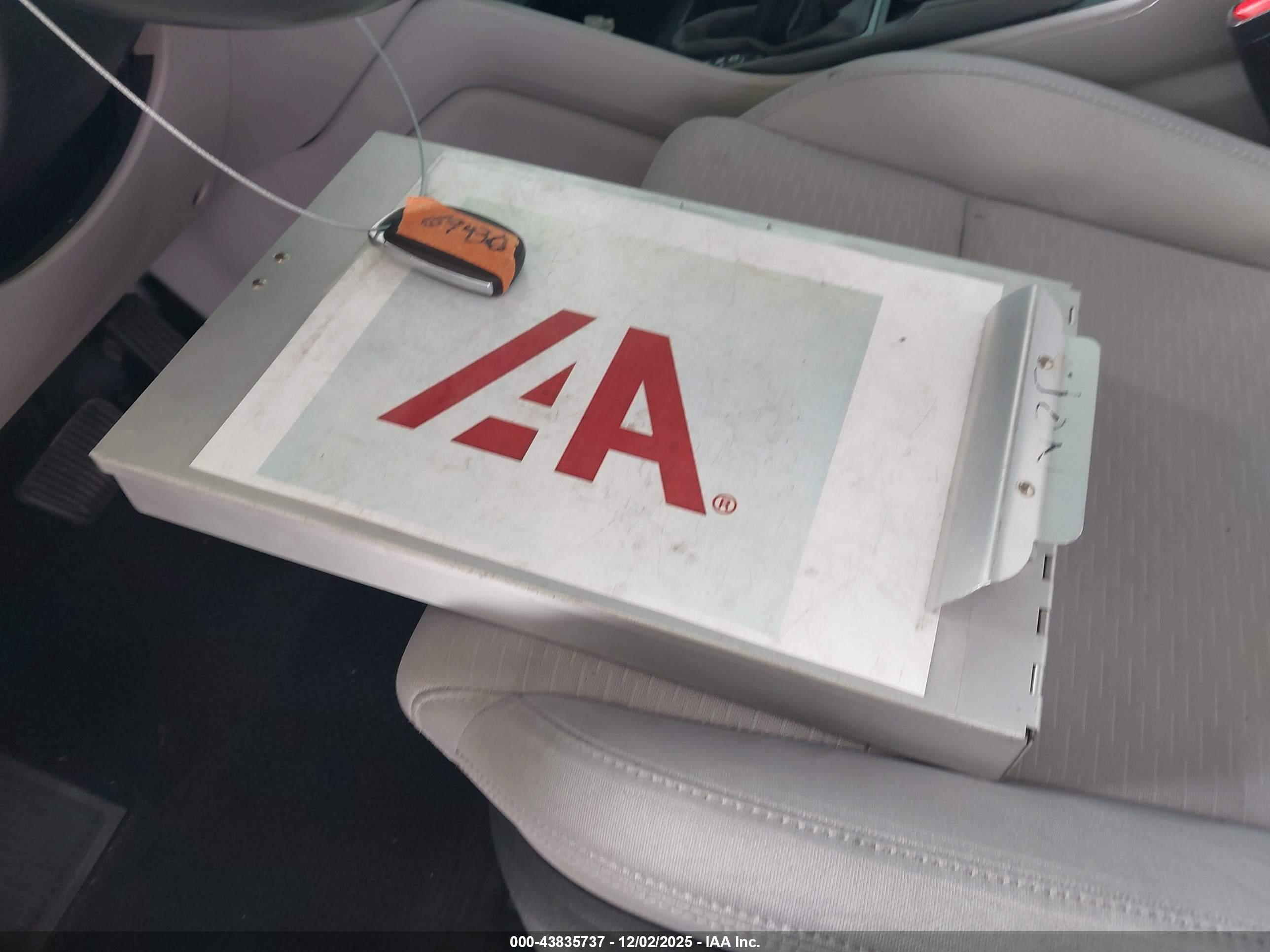 HYUNDAI TUCSON image 11