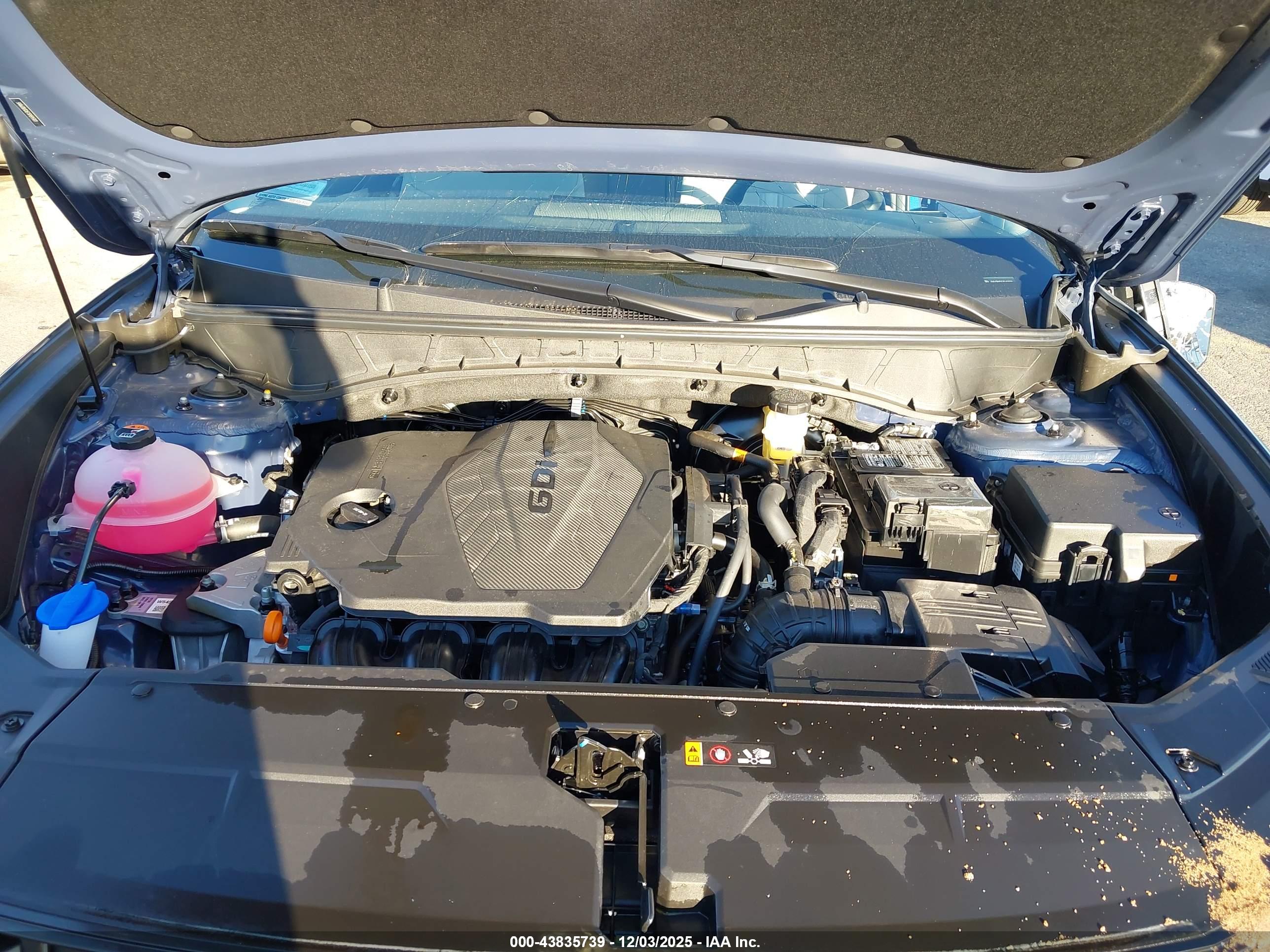 HYUNDAI TUCSON image 10