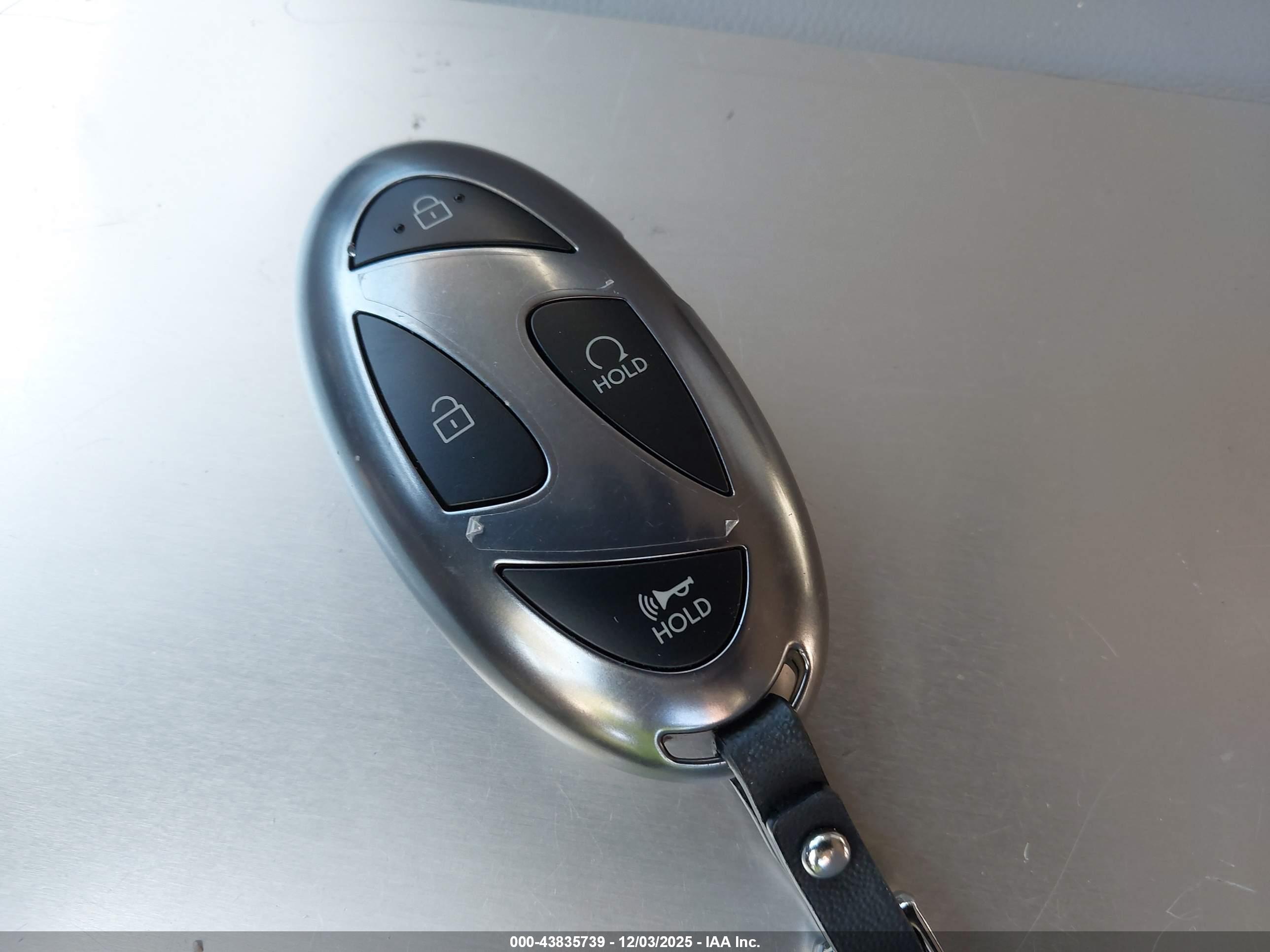 HYUNDAI TUCSON image 11