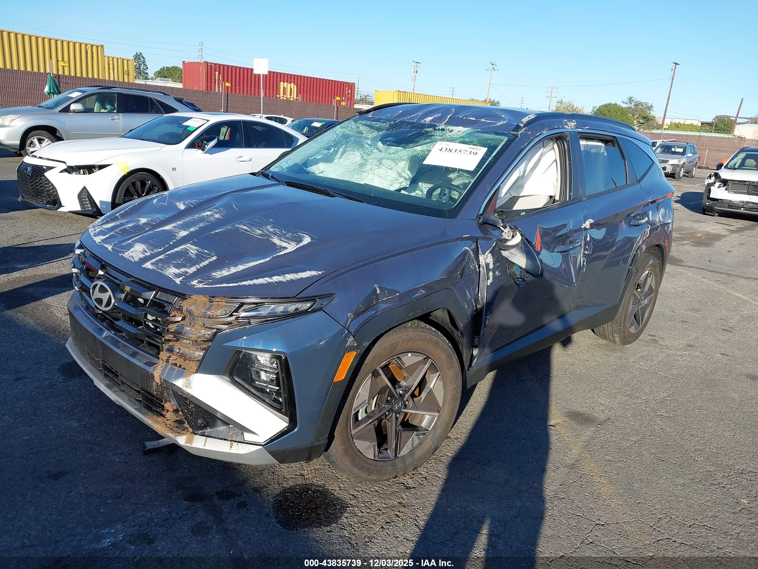 HYUNDAI TUCSON image 2