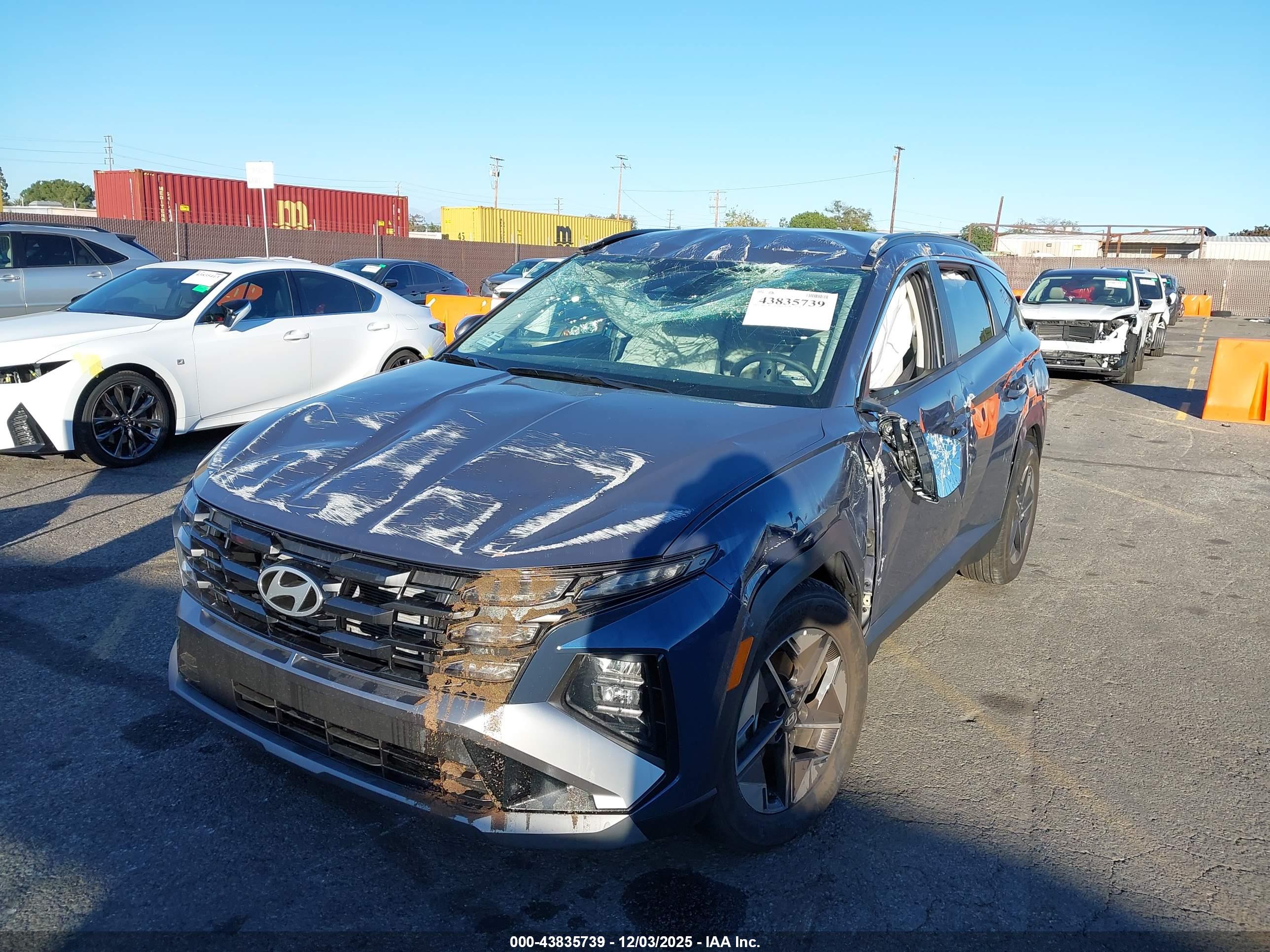 HYUNDAI TUCSON image 6