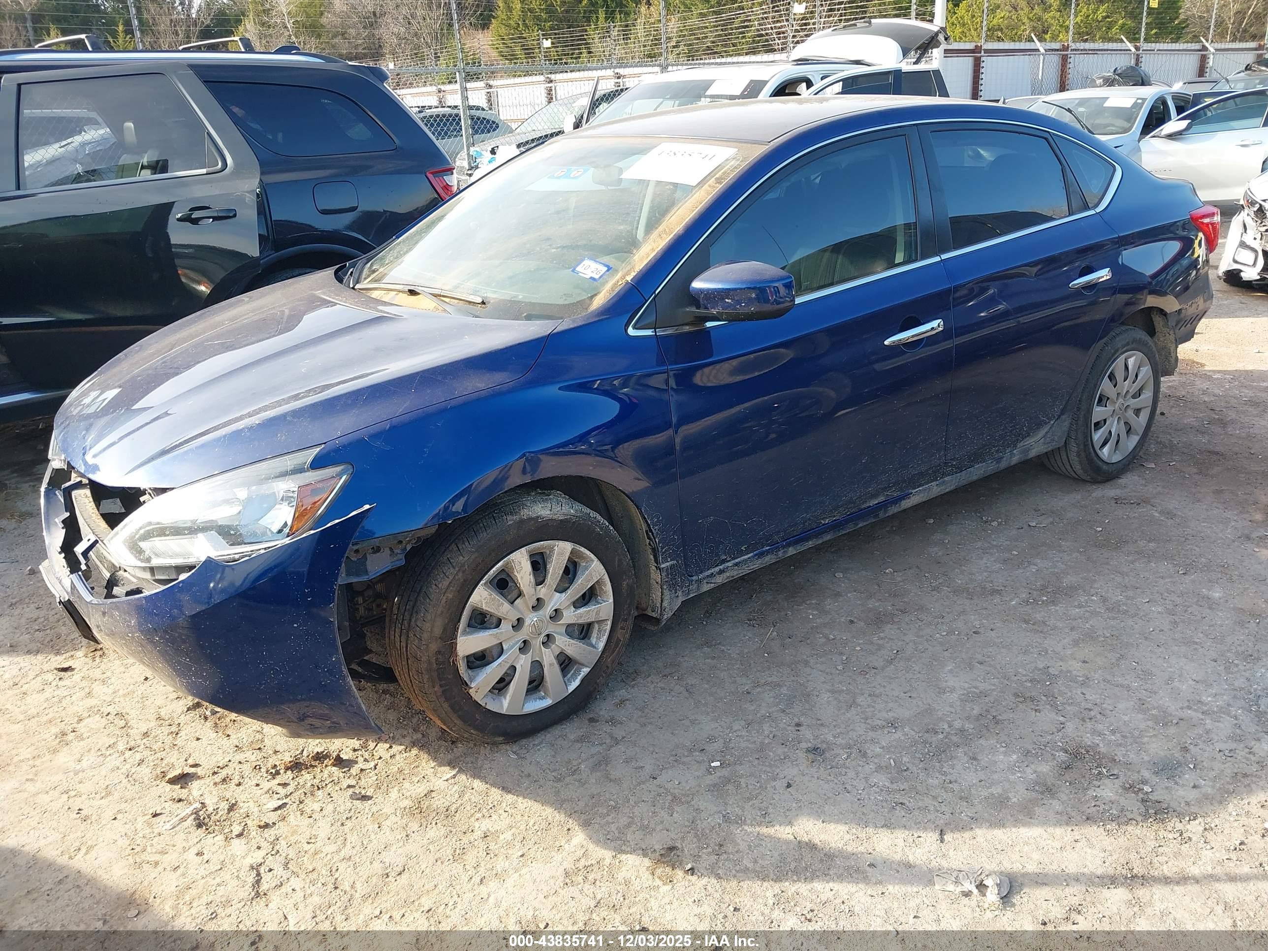 NISSAN SENTRA image 2