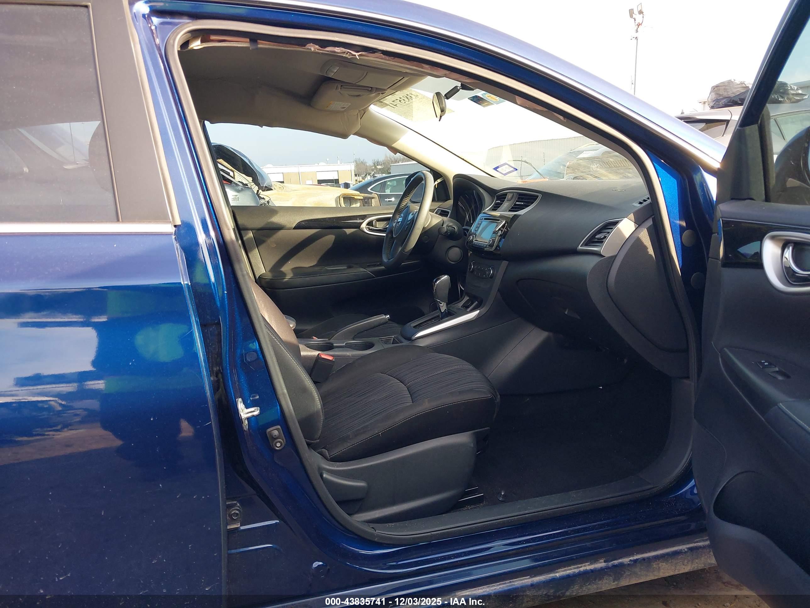 NISSAN SENTRA image 5