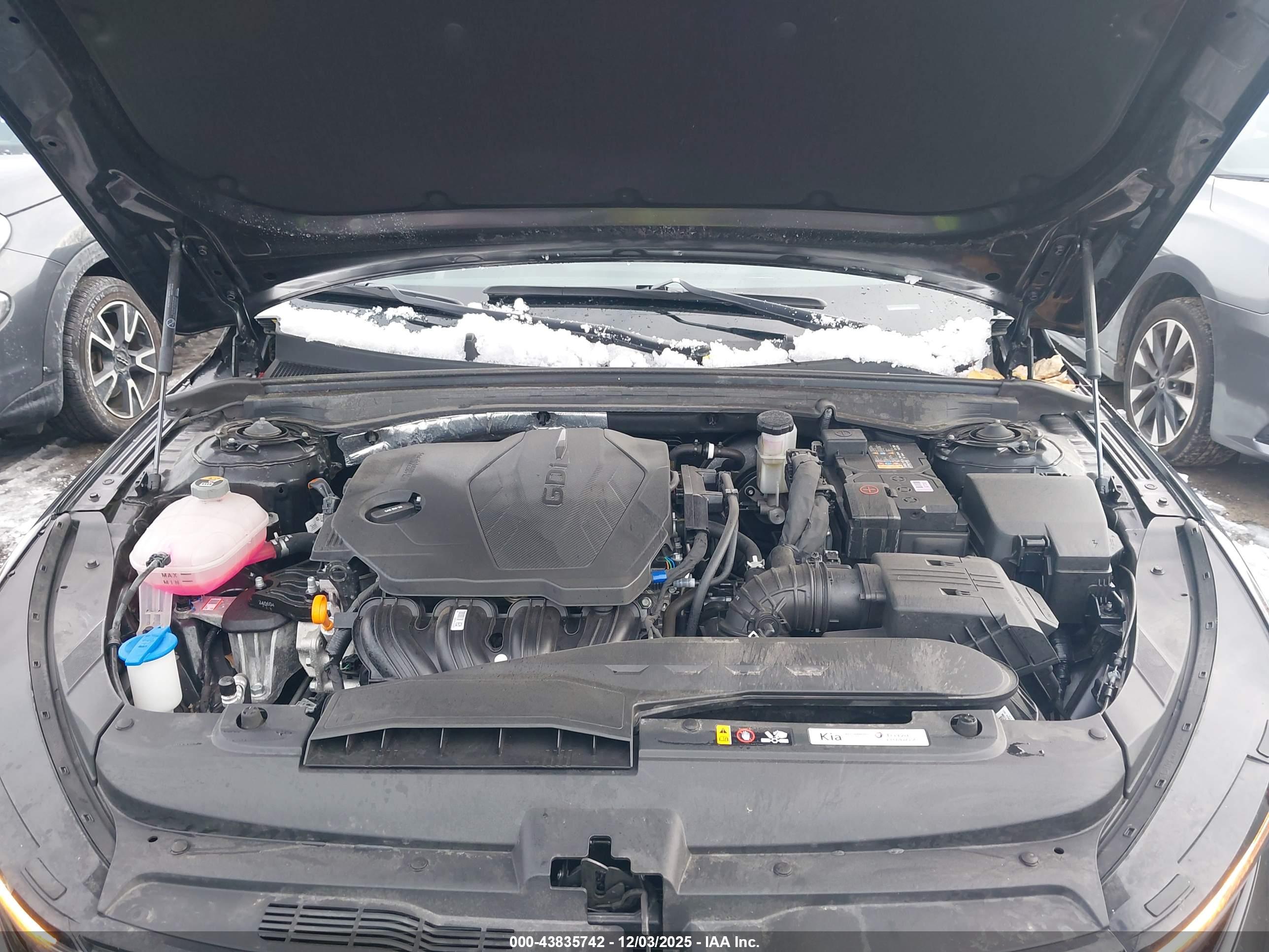 KIA K5 image 10