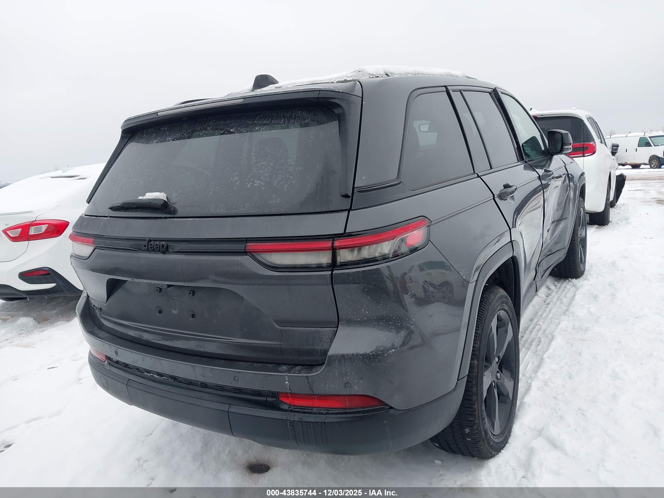 JEEP GRAND image 4