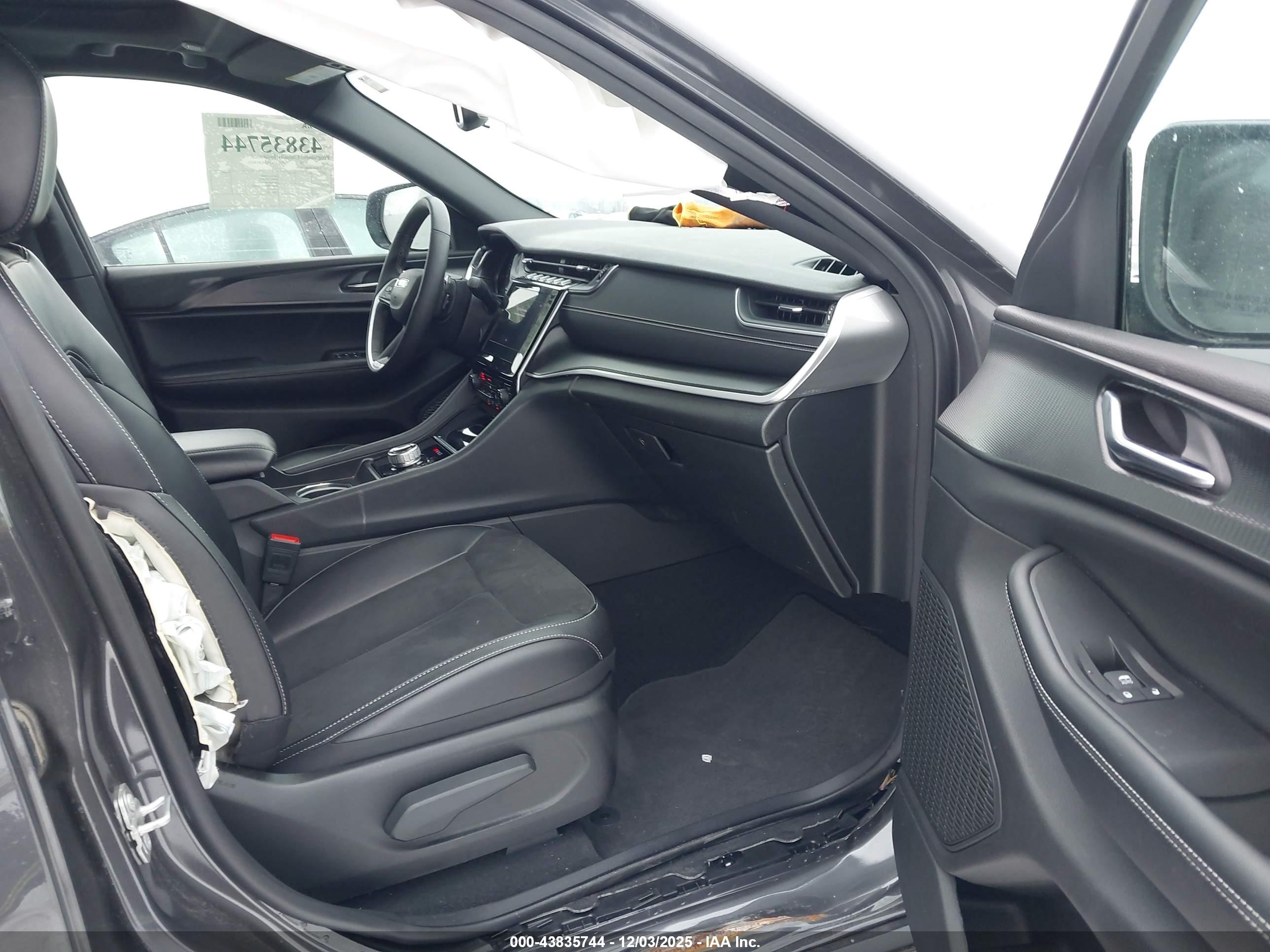 JEEP GRAND image 5