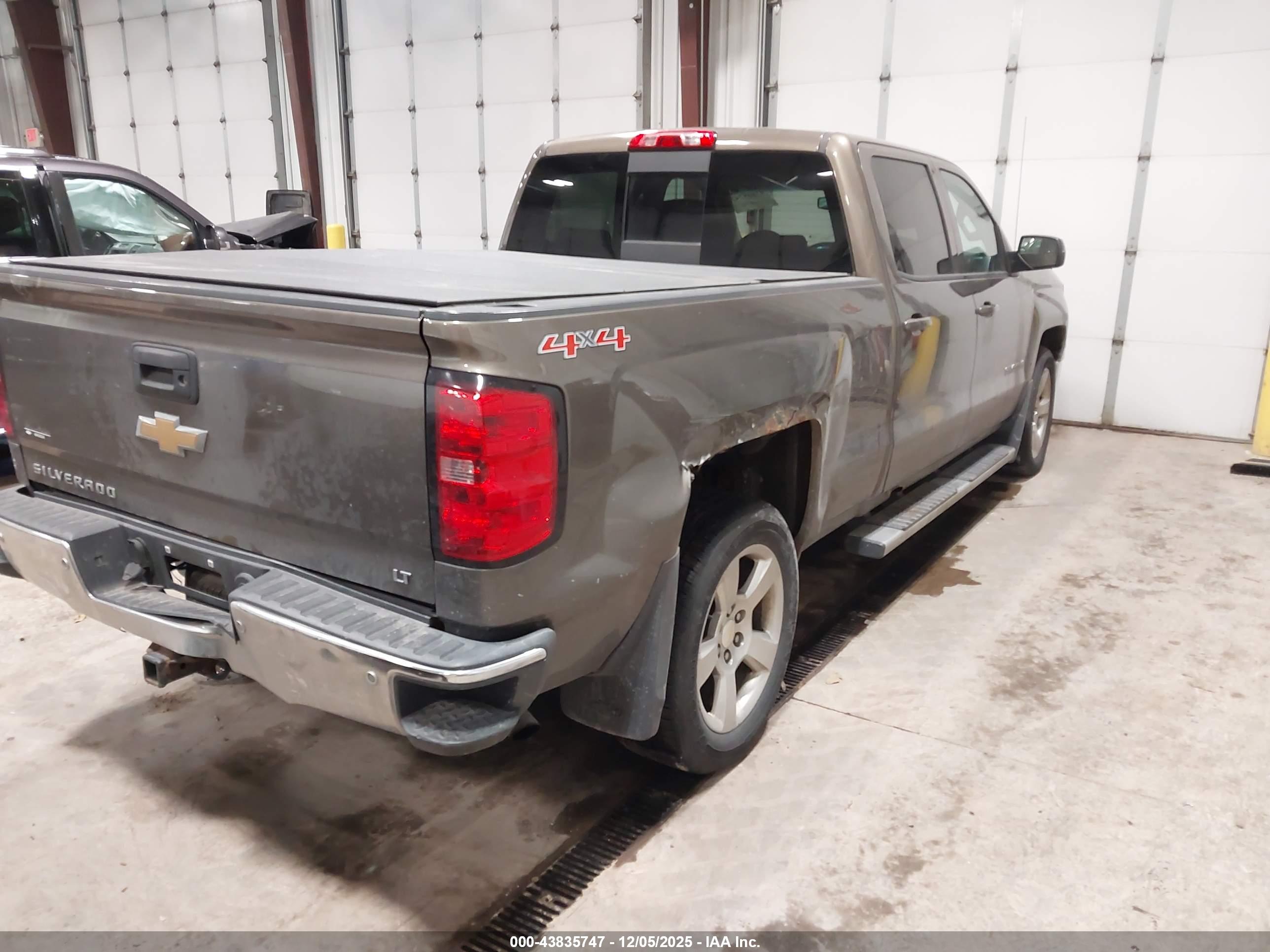 CHEVROLET SILVERADO image 4