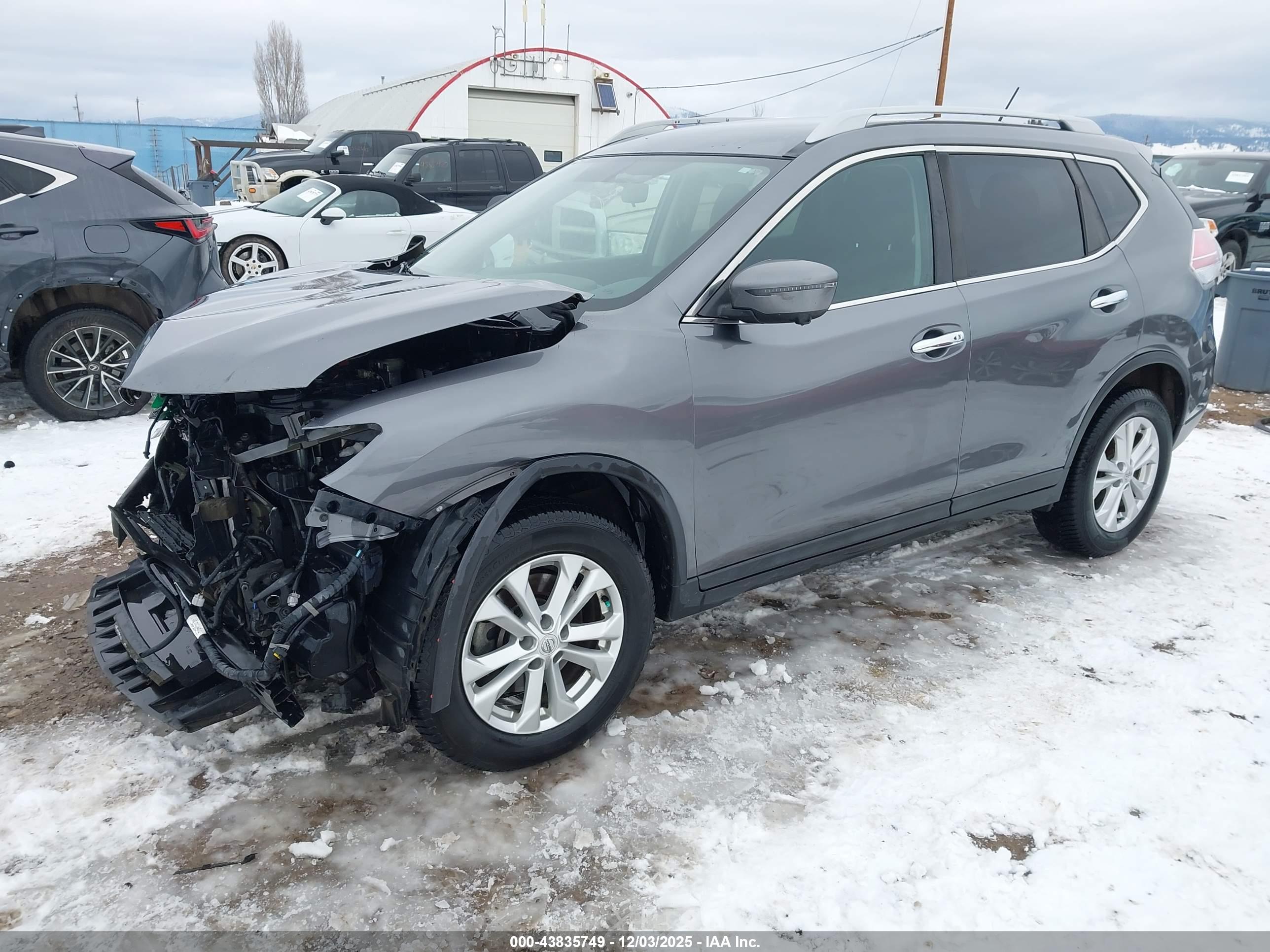 NISSAN ROGUE image 2