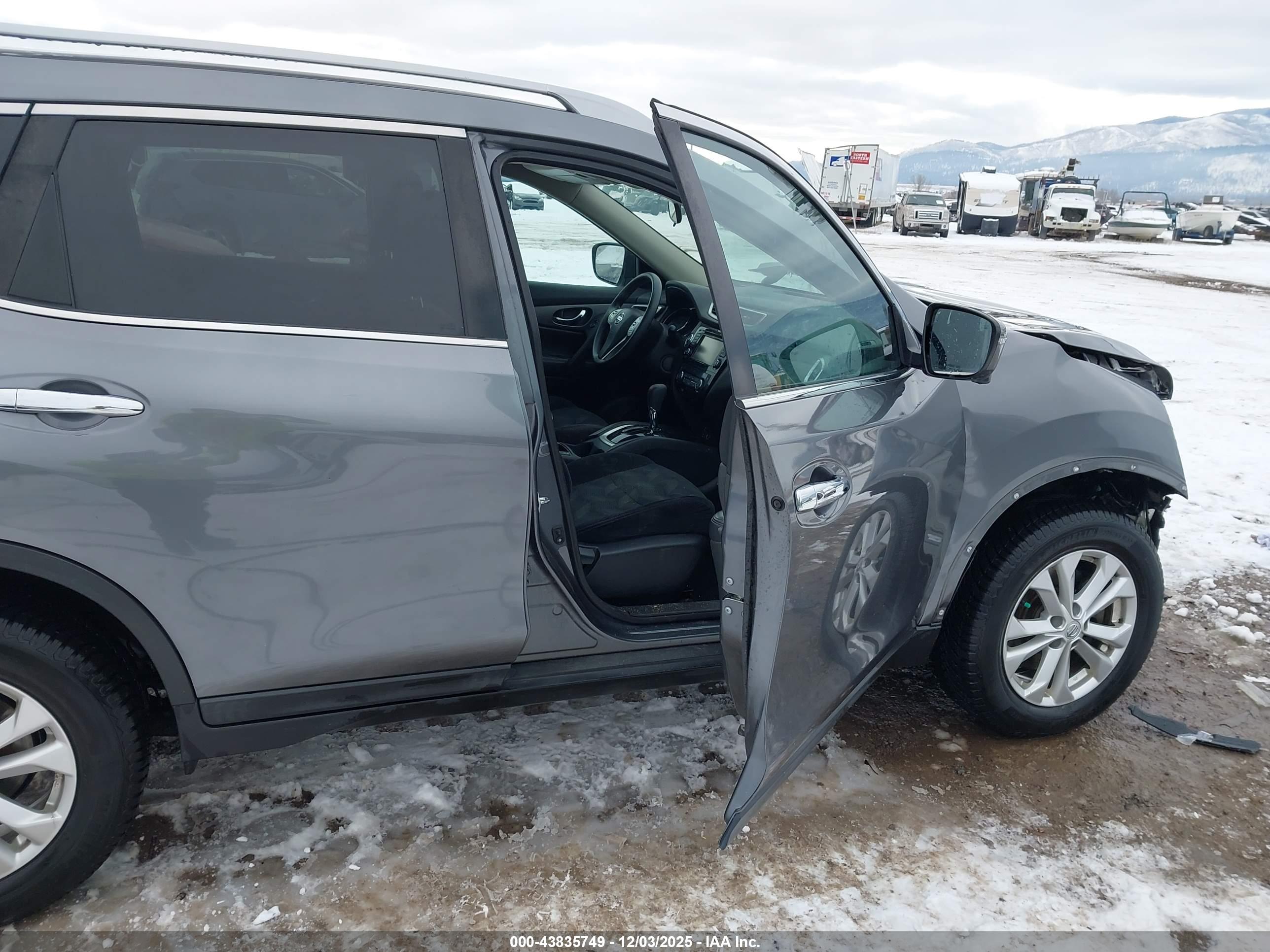 NISSAN ROGUE image 5