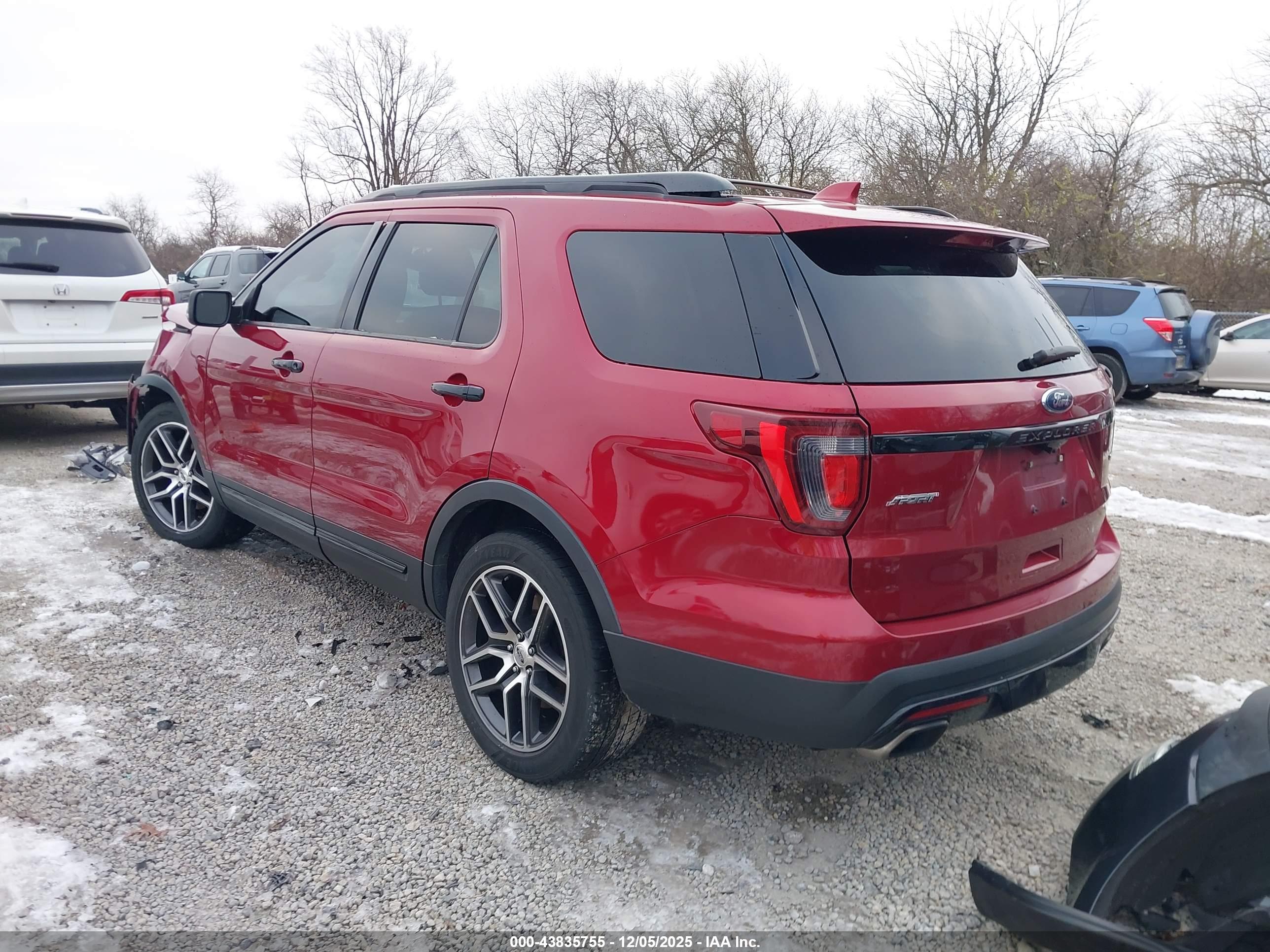 FORD EXPLORER image 3