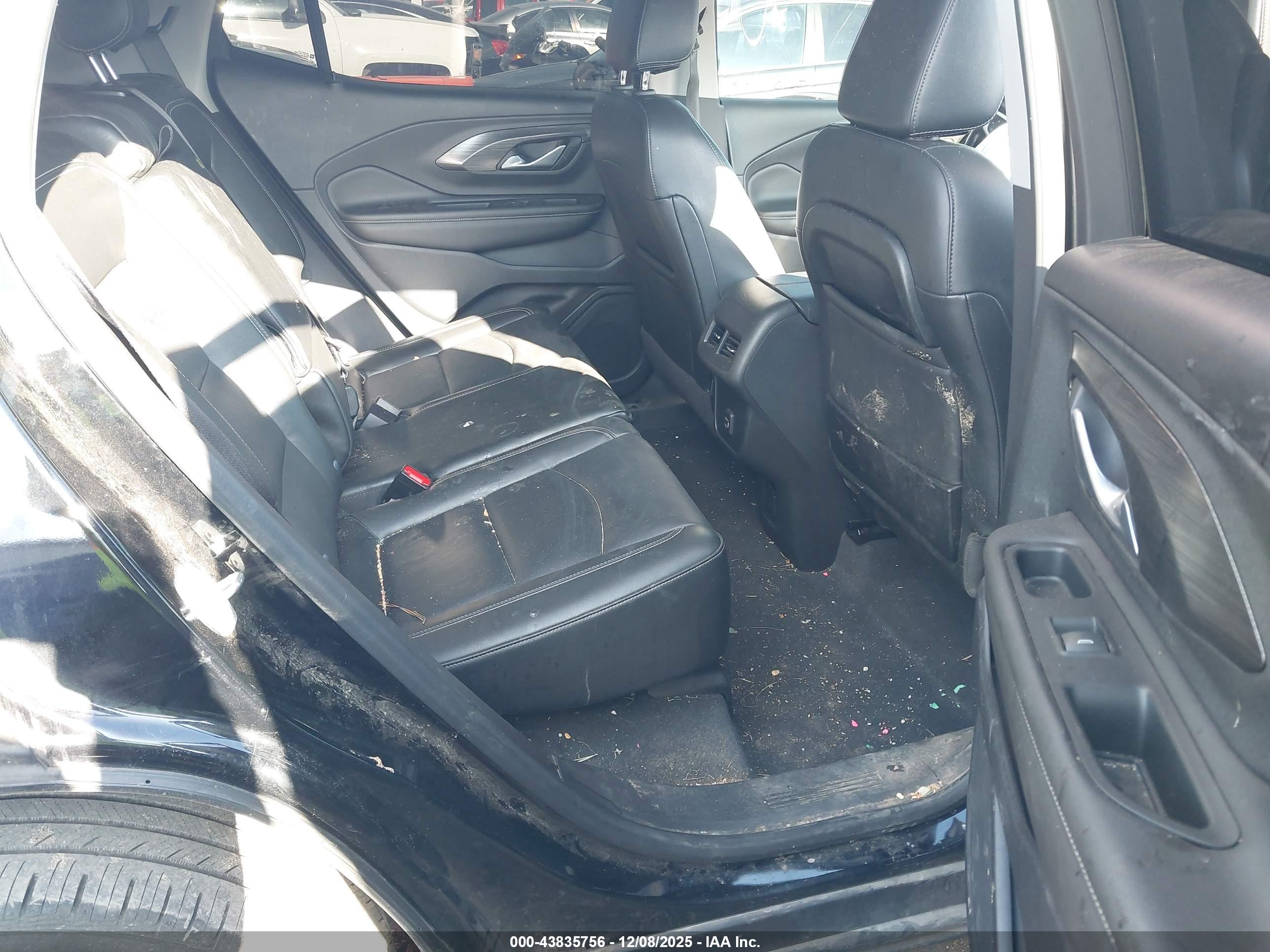 GMC TERRAIN image 8