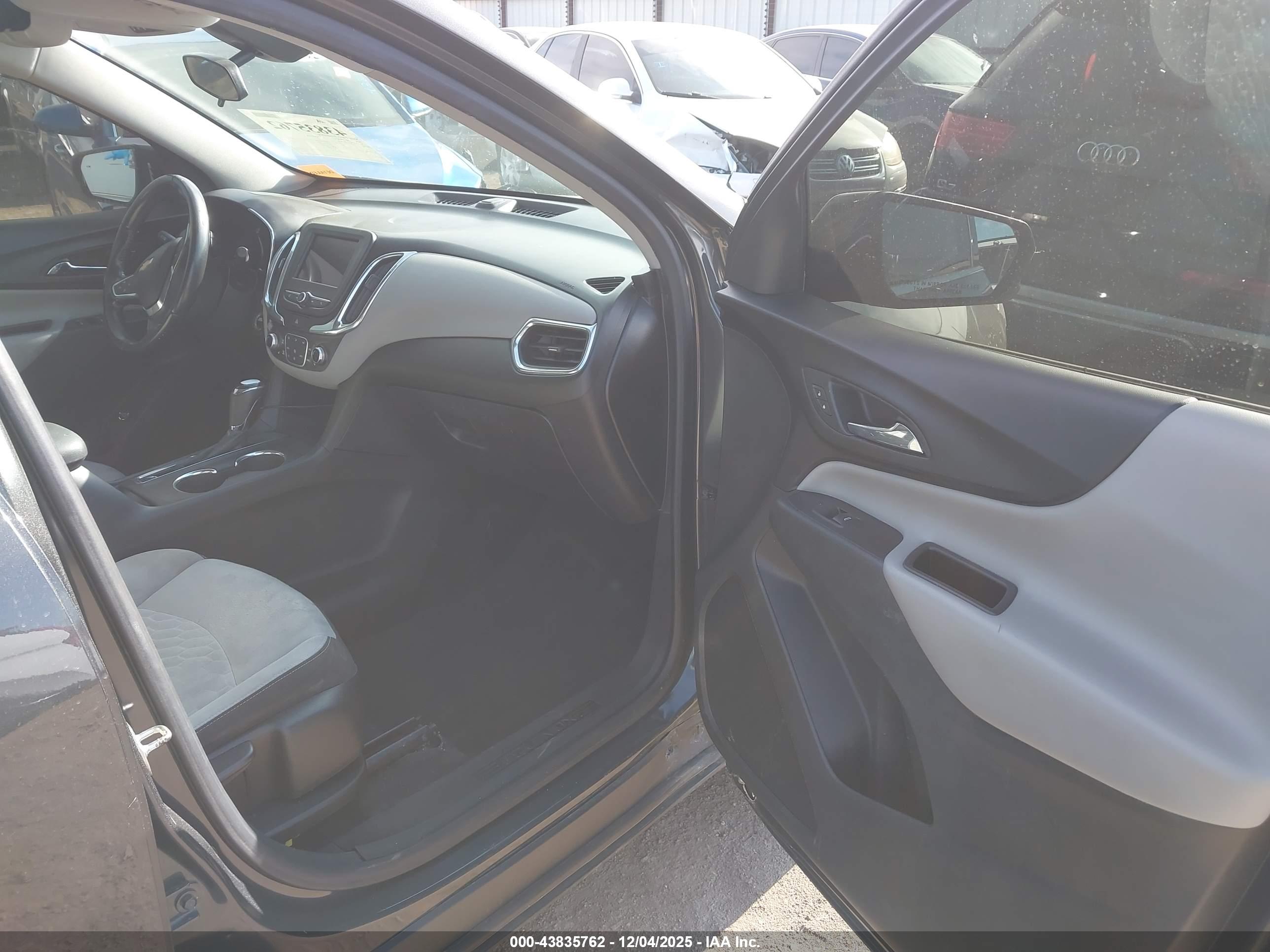 CHEVROLET EQUINOX image 5