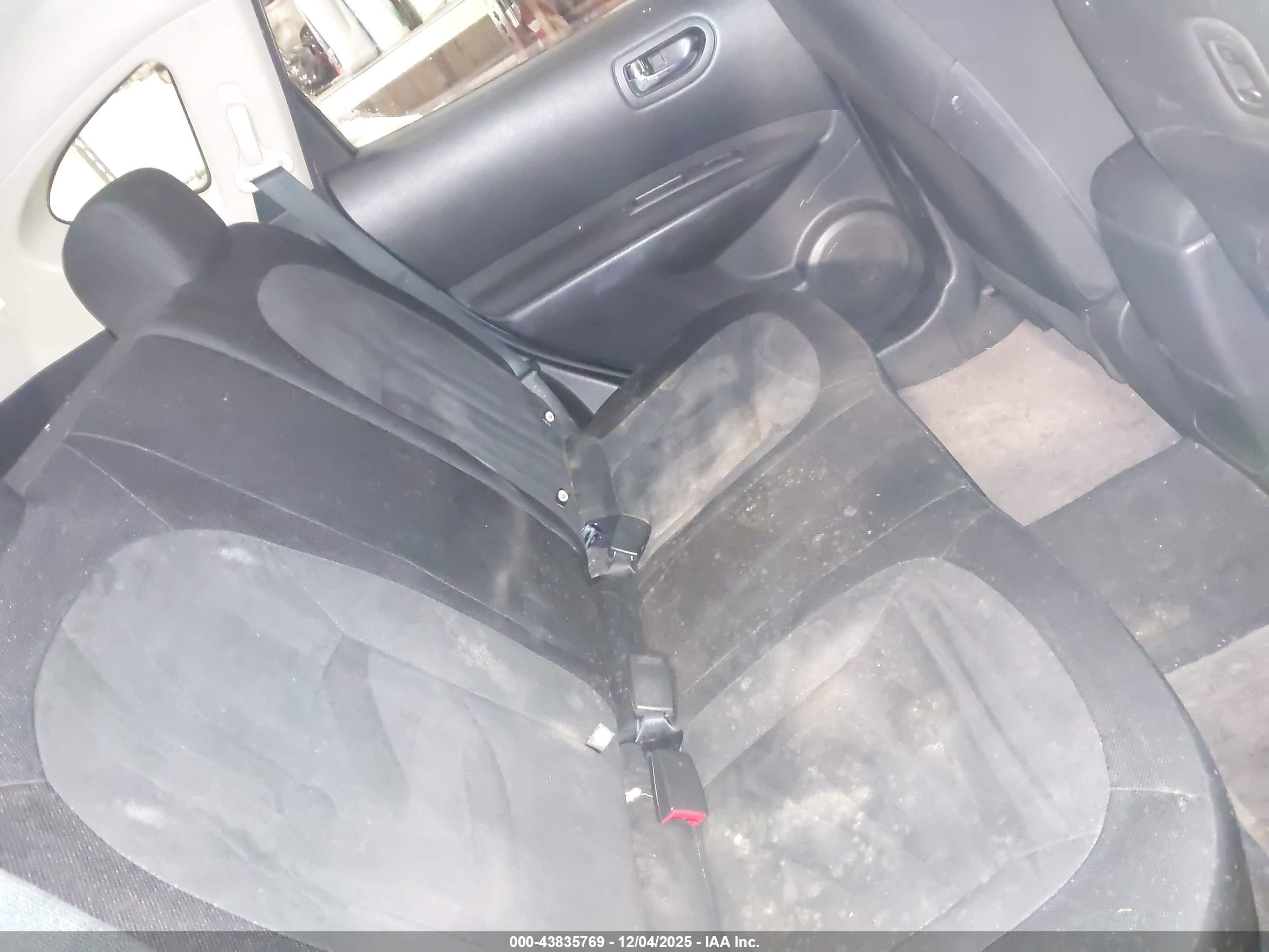 NISSAN ROGUE image 8
