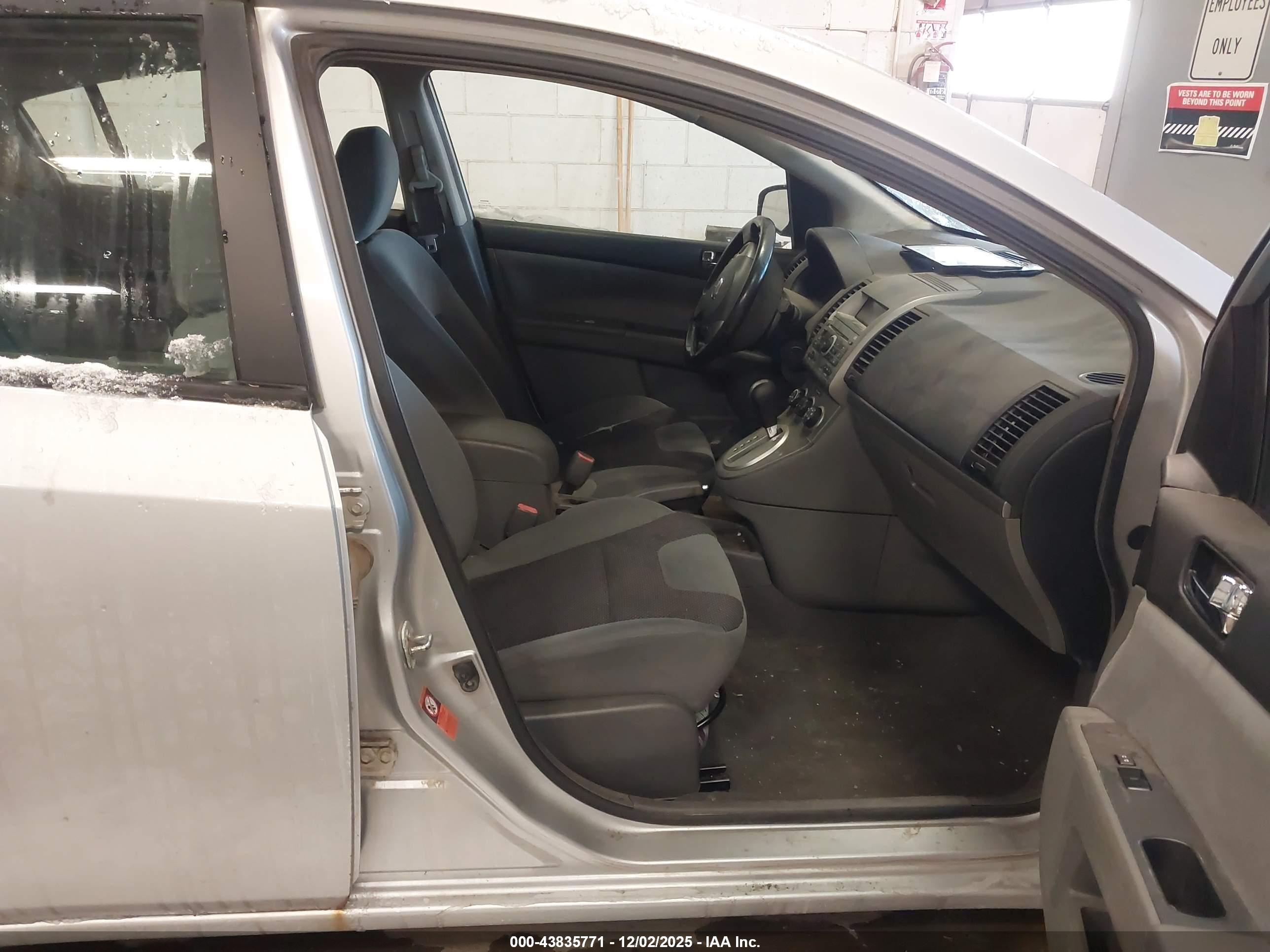 NISSAN SENTRA image 5