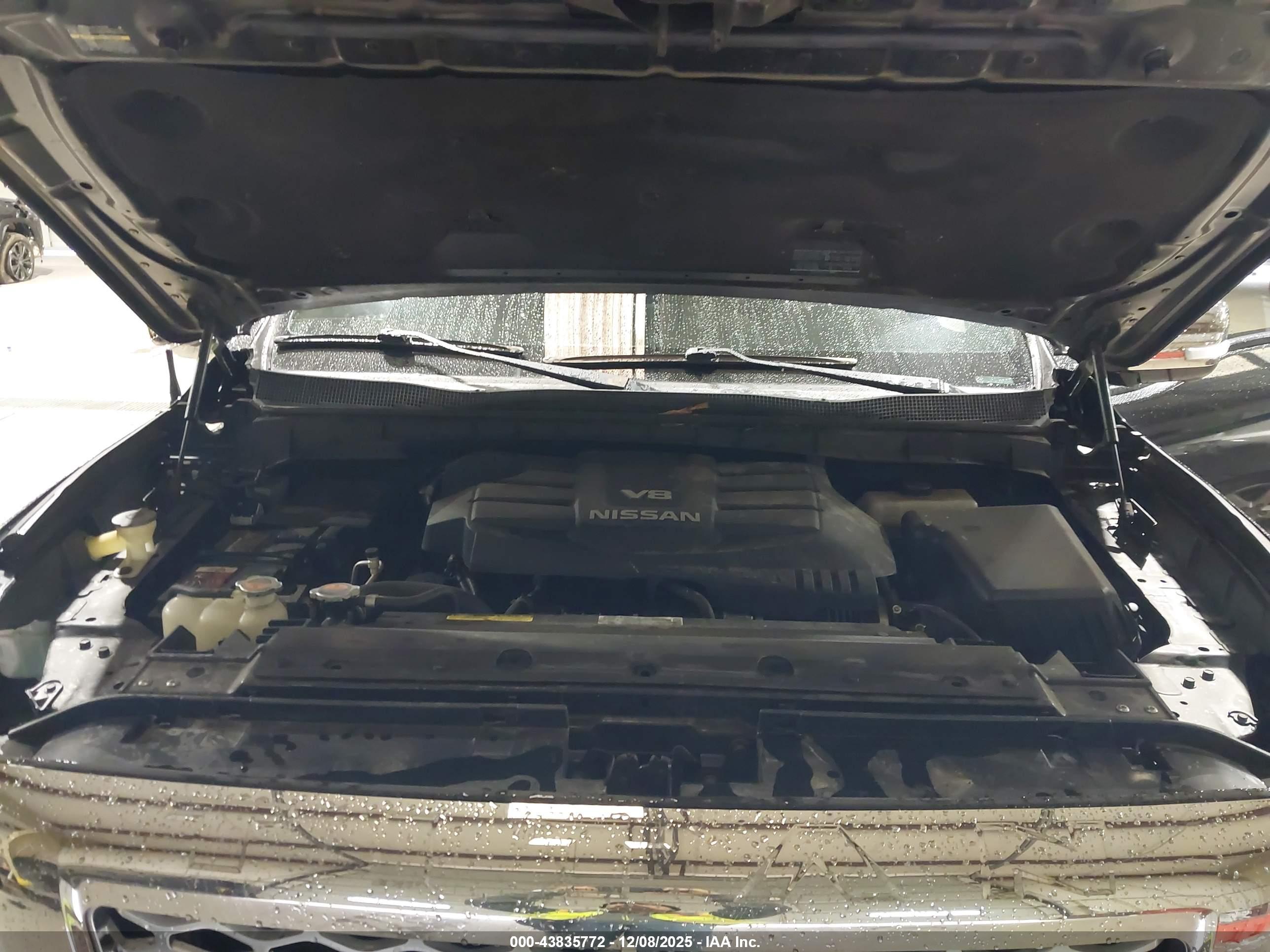 NISSAN TITAN image 10
