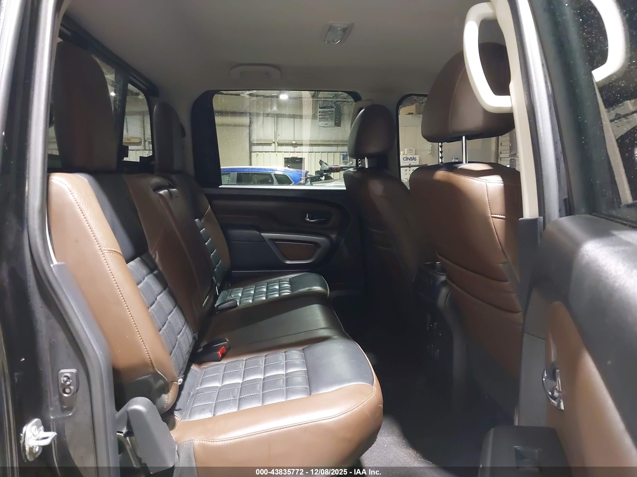 NISSAN TITAN image 8
