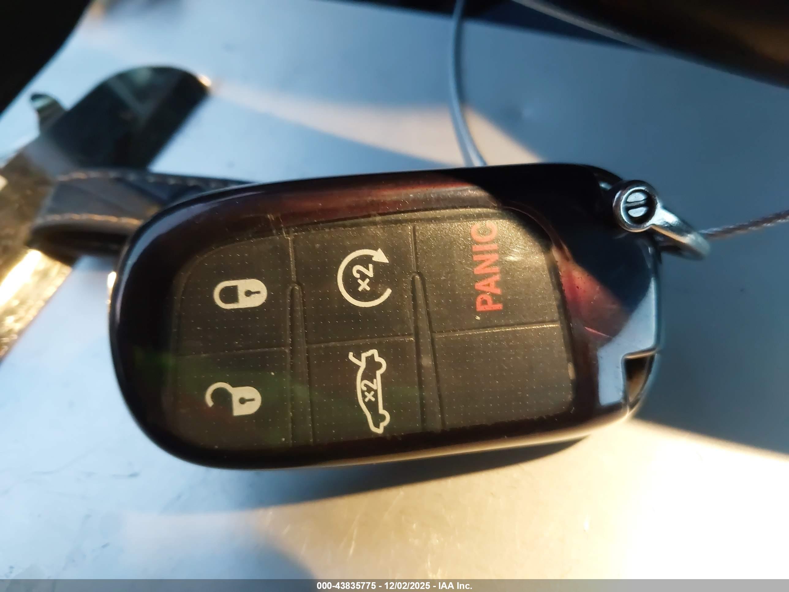 DODGE CHALLENGER image 11