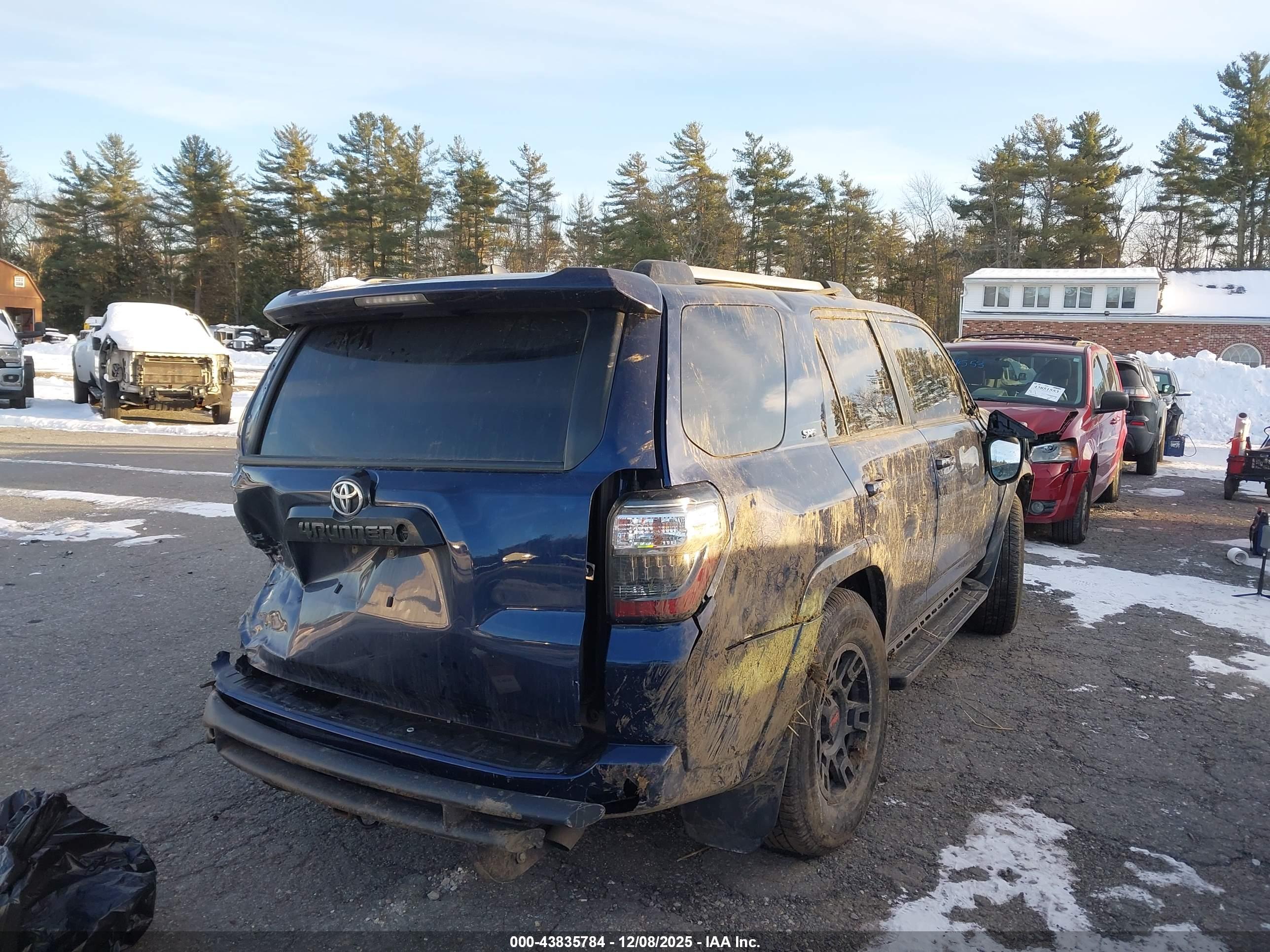 TOYOTA 4RUNNER image 4