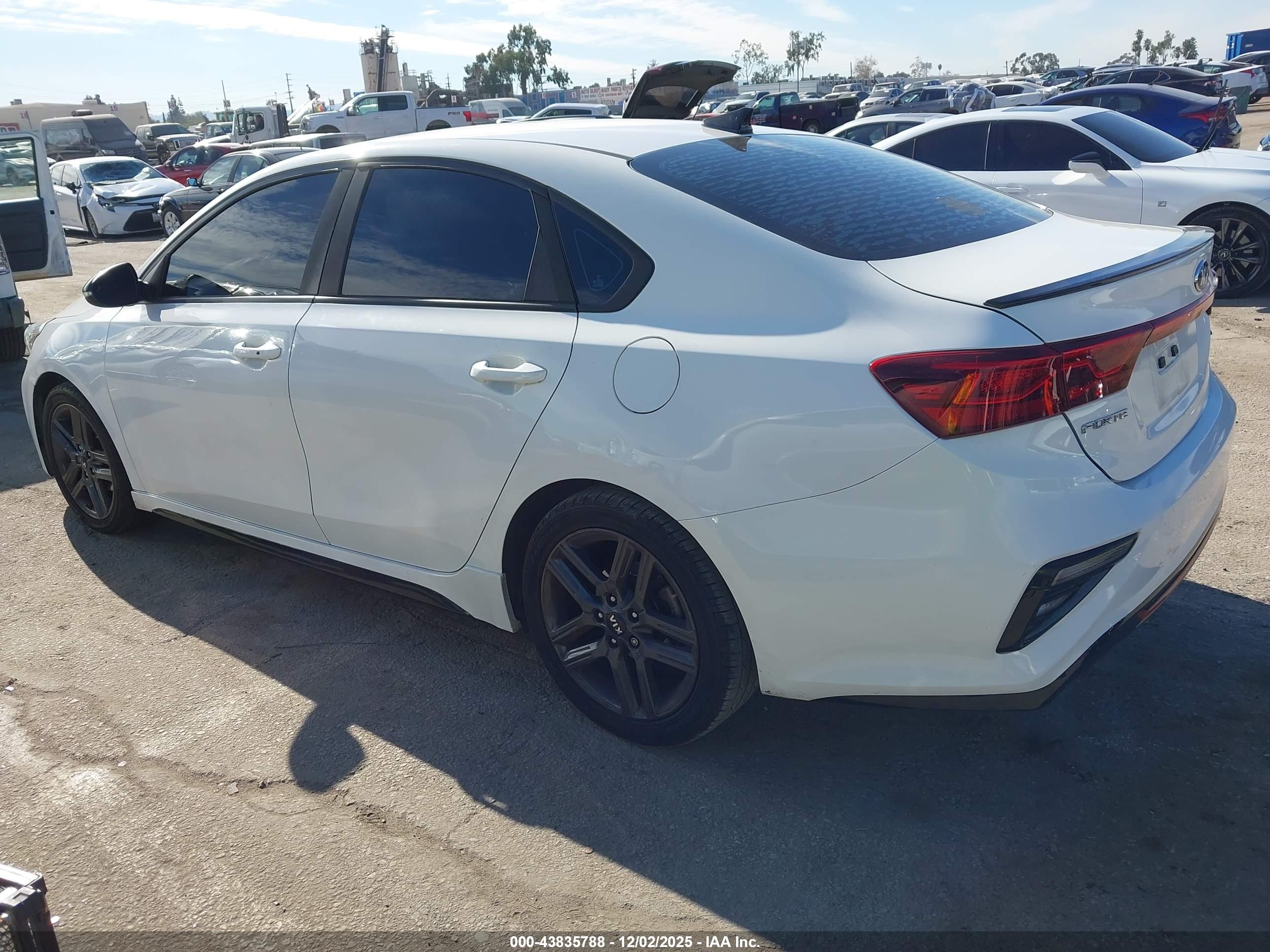 KIA FORTE image 3
