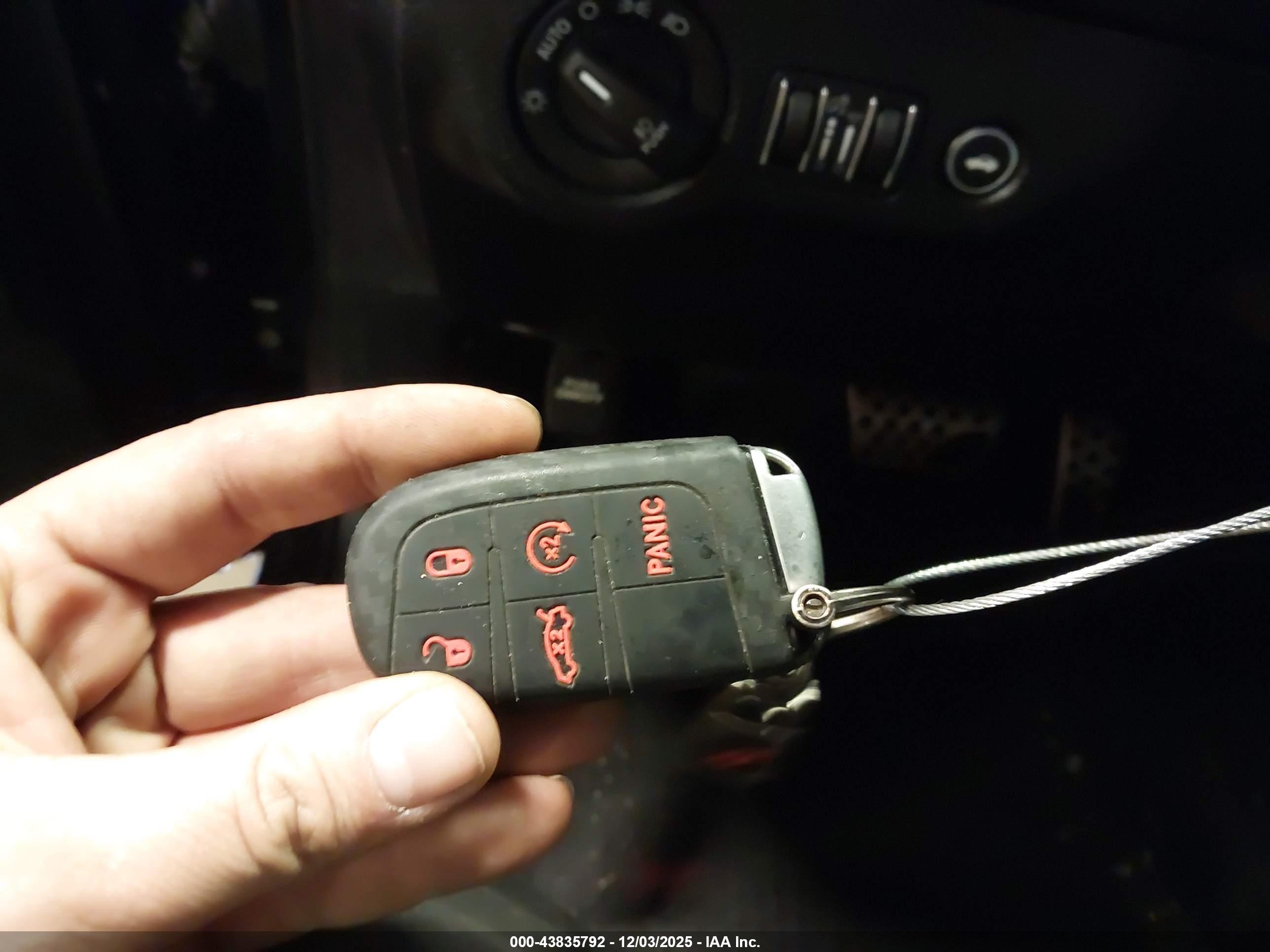 DODGE CHALLENGER image 11