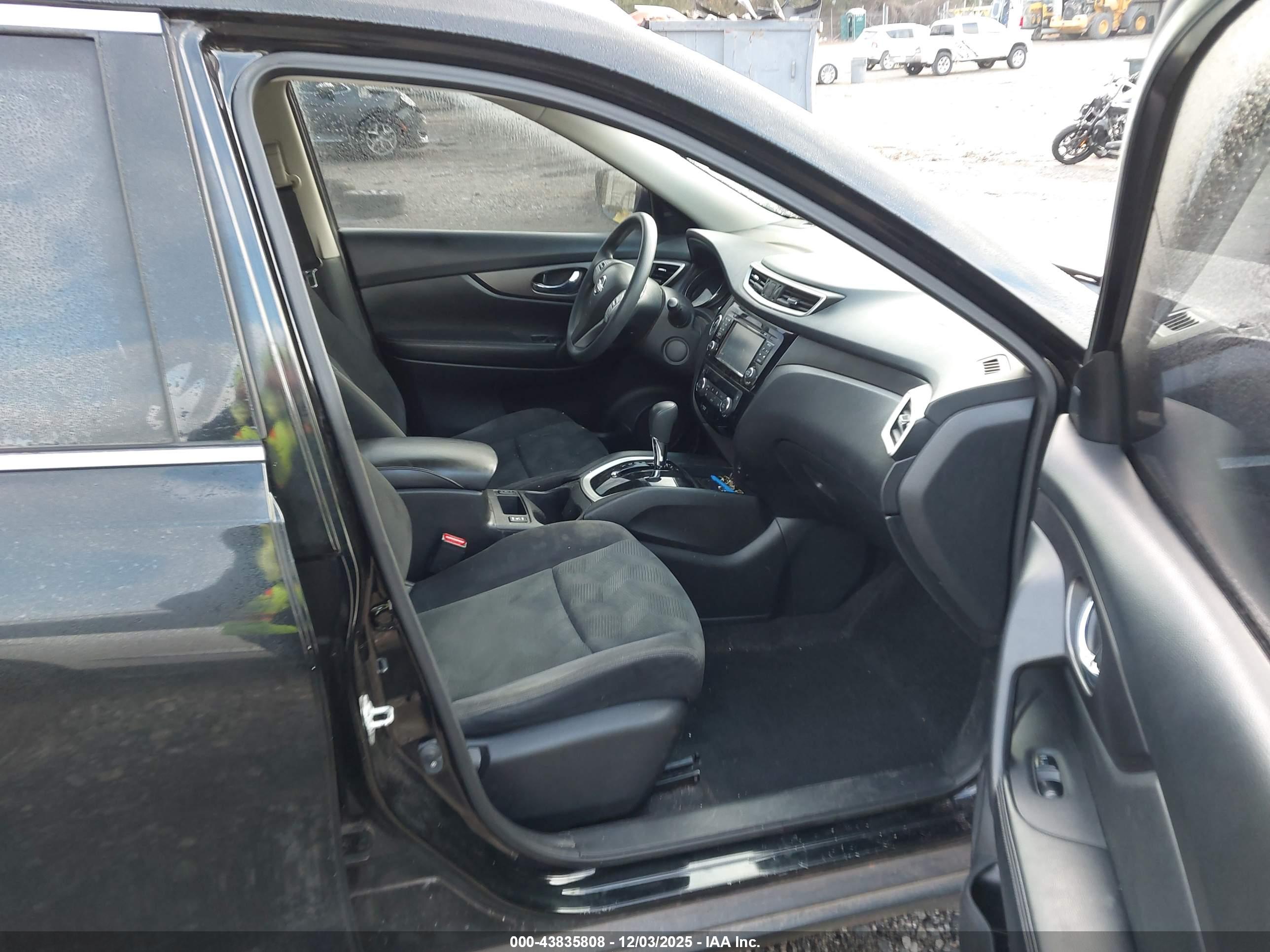 NISSAN ROGUE image 5