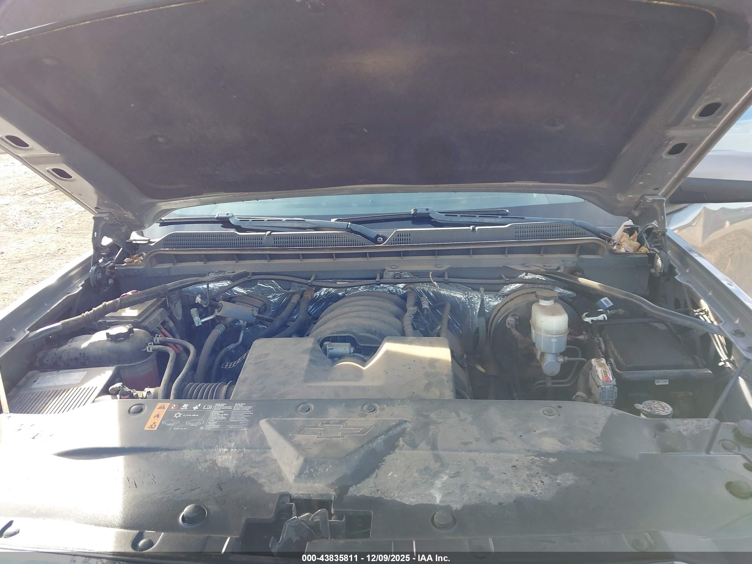 CHEVROLET SILVERADO image 10