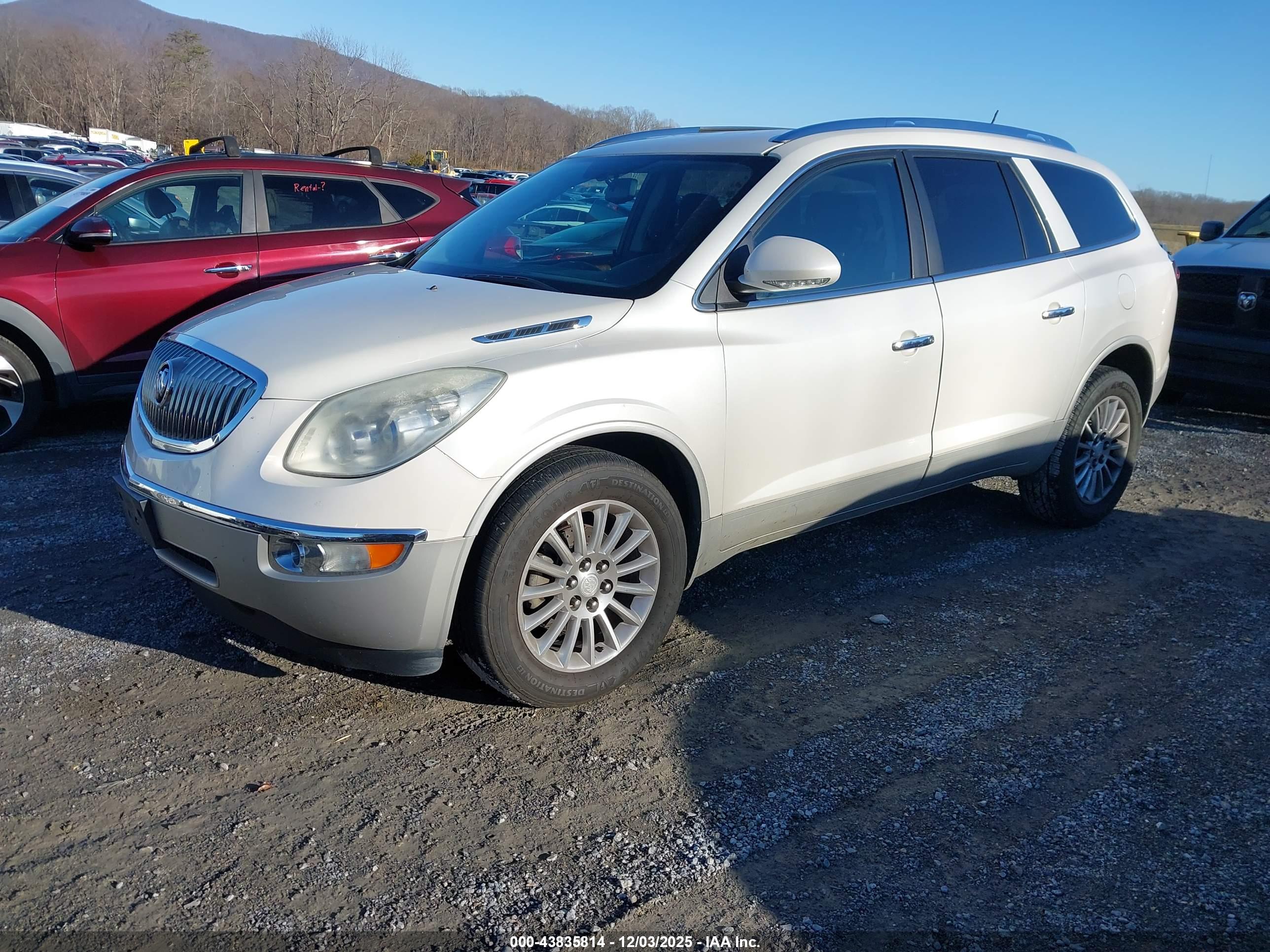 BUICK ENCLAVE image 2