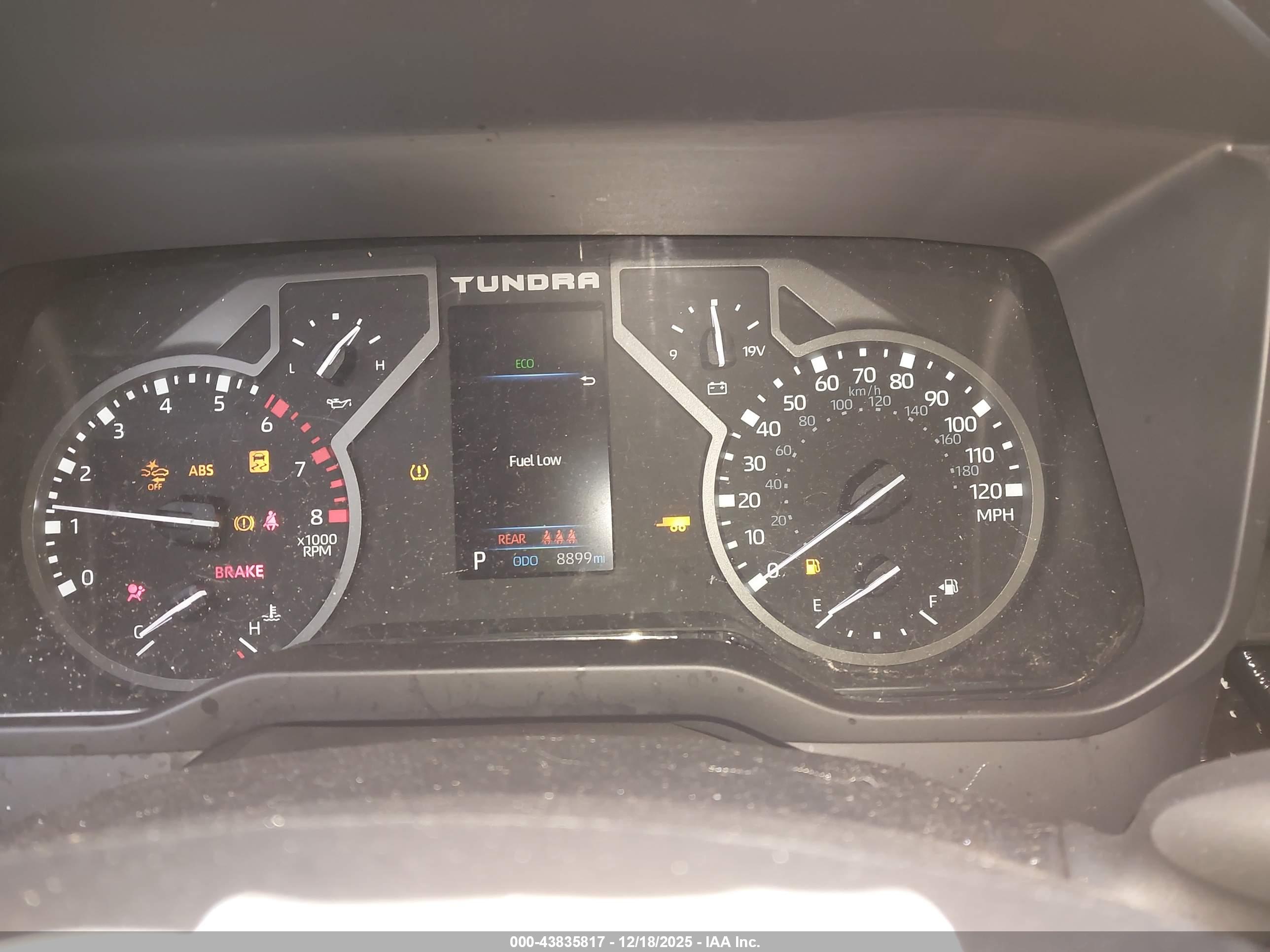 TOYOTA TUNDRA image 7