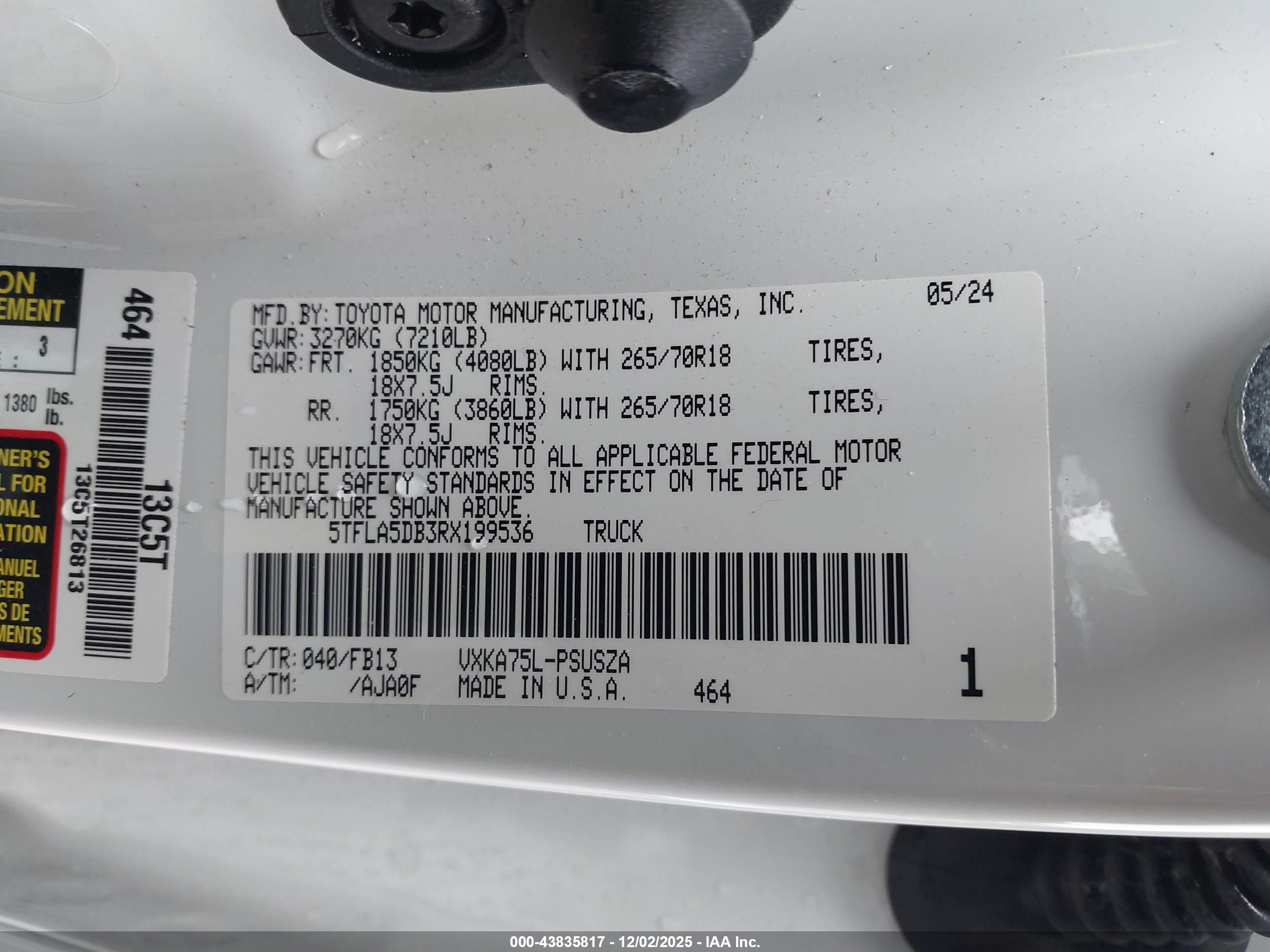 TOYOTA TUNDRA image 9