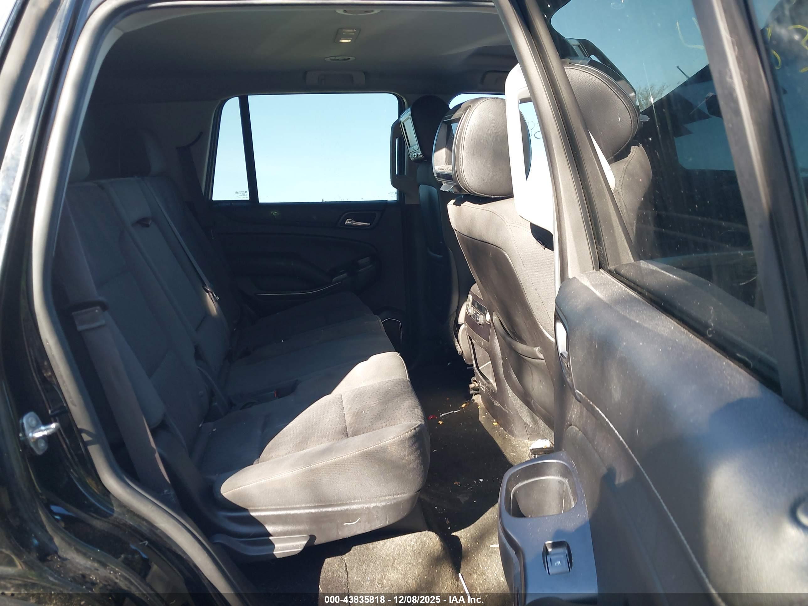 GMC YUKON image 8