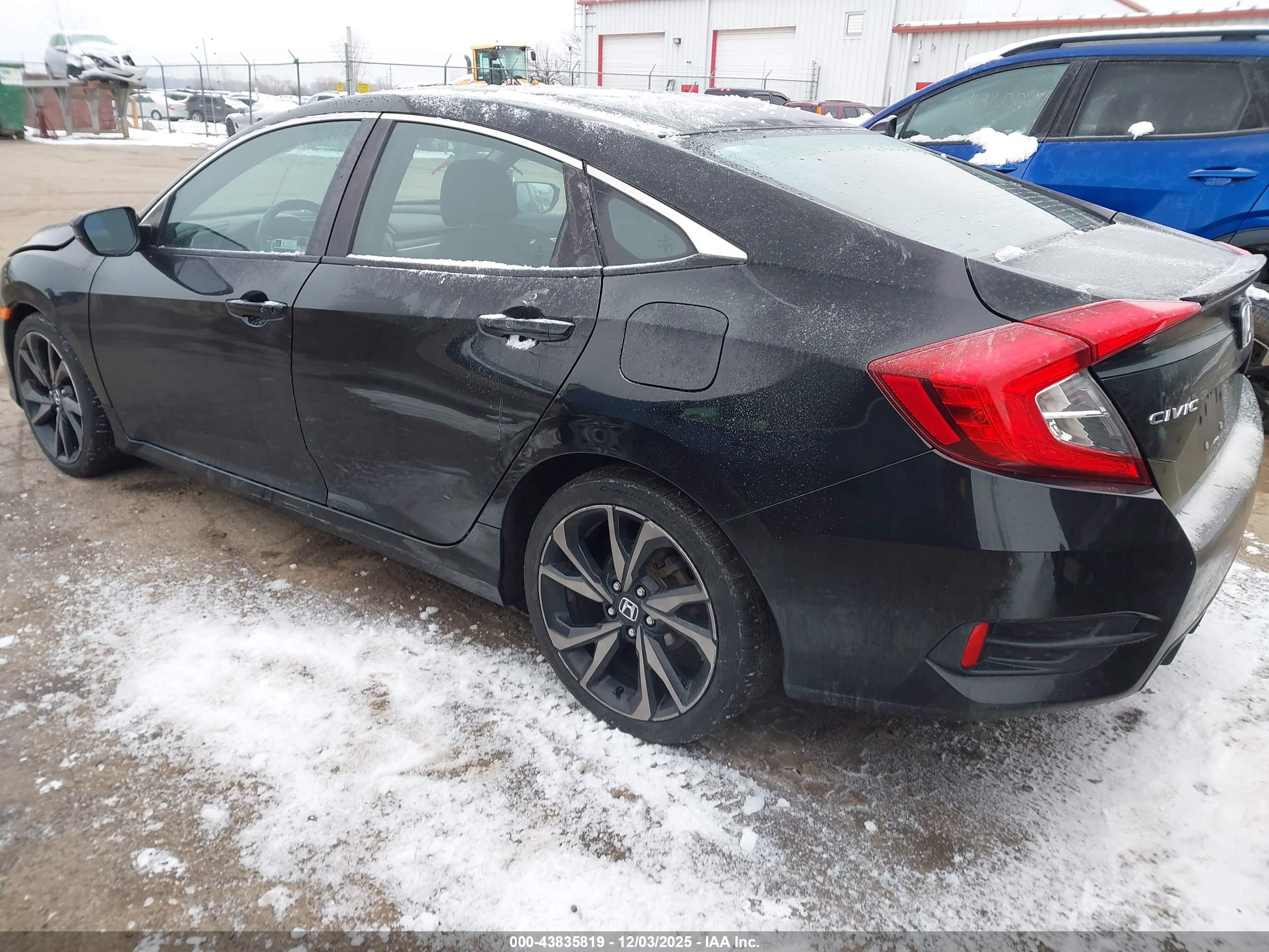 HONDA CIVIC image 3