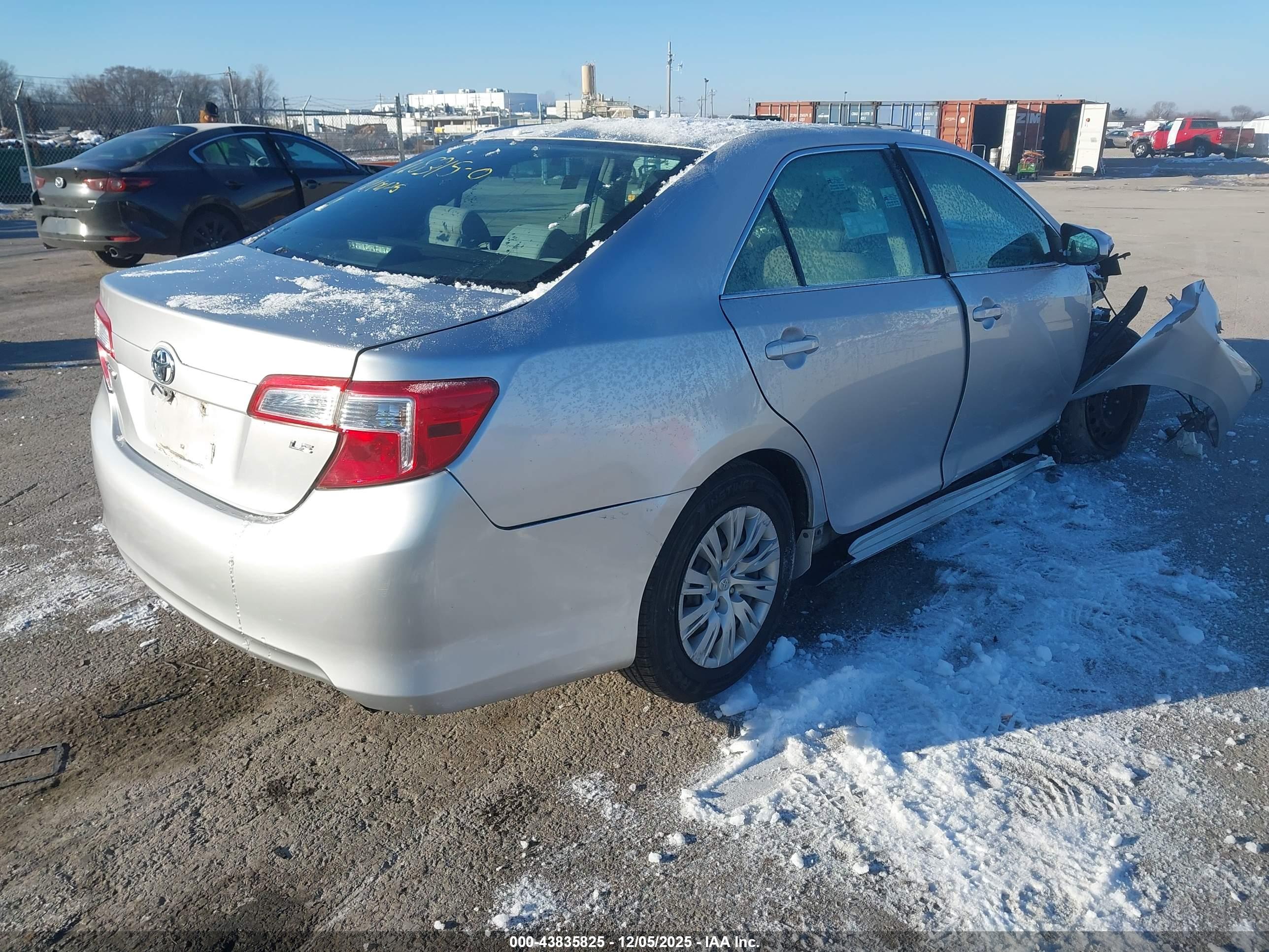 TOYOTA CAMRY image 4