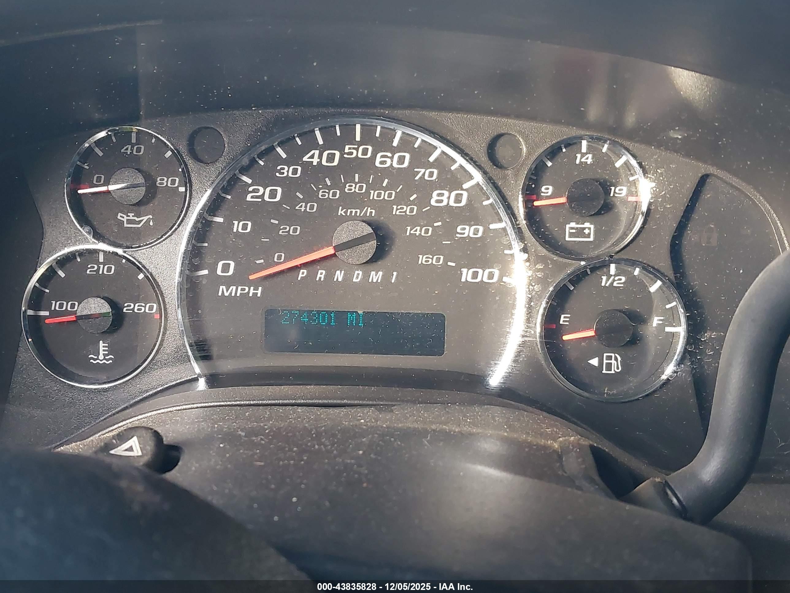 CHEVROLET EXPRESS image 7